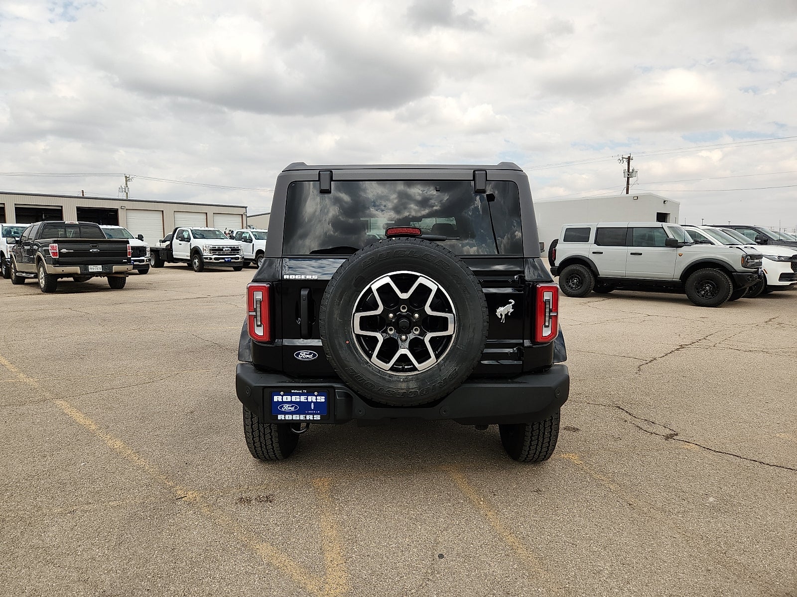 2026 Ford Bronco Outer Banks