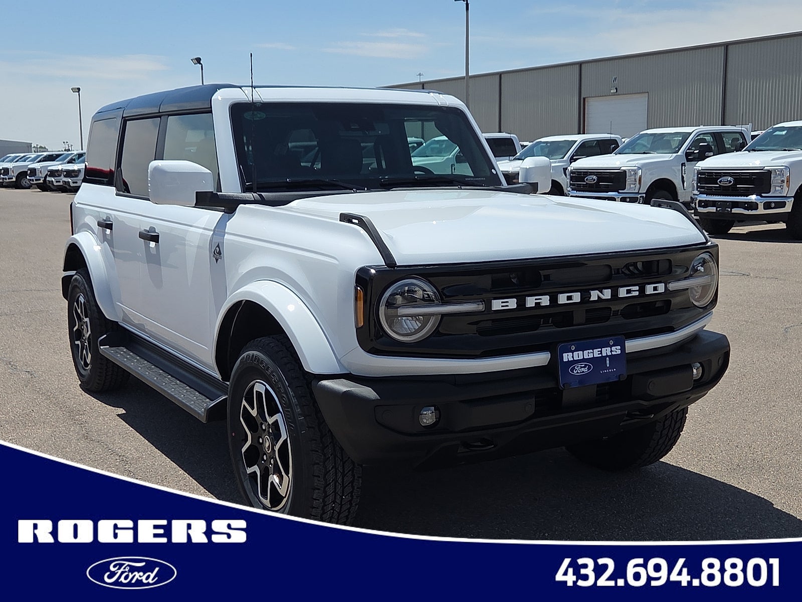 2026 Ford Bronco Outer Banks