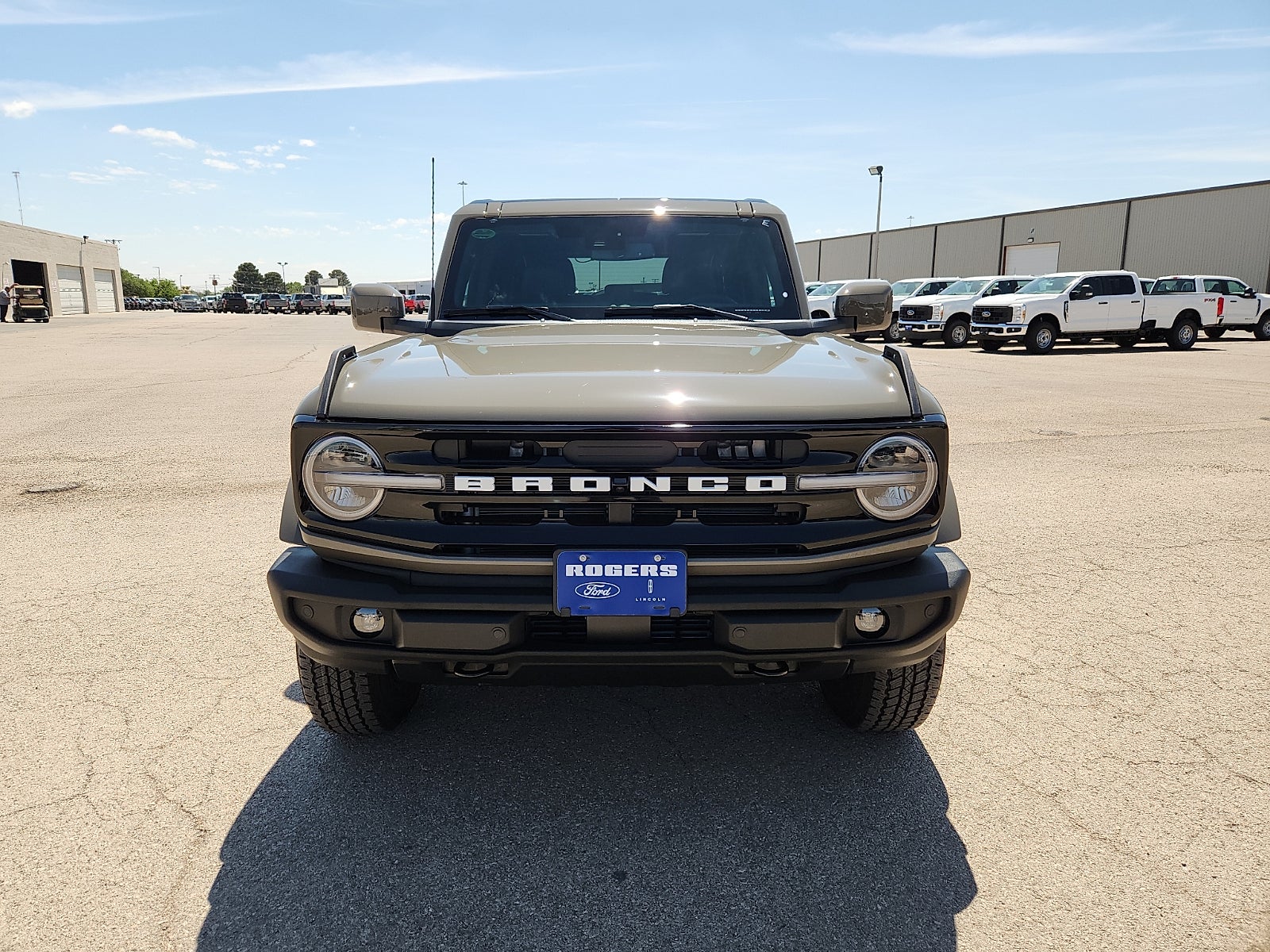 2026 Ford Bronco Outer Banks