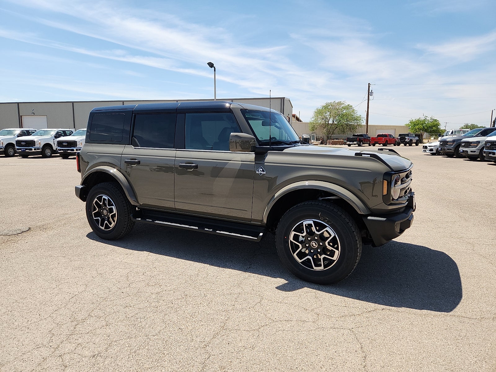 2026 Ford Bronco Outer Banks