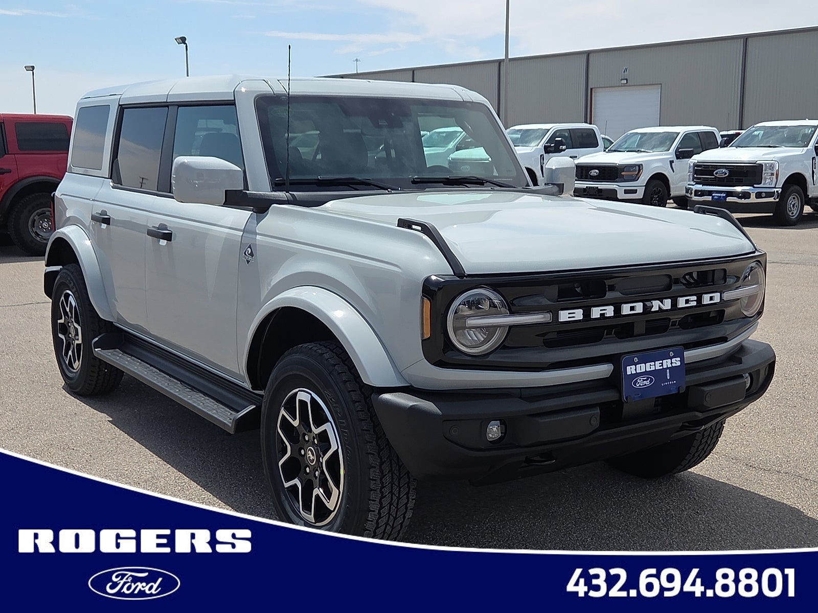 2026 Ford Bronco Outer Banks