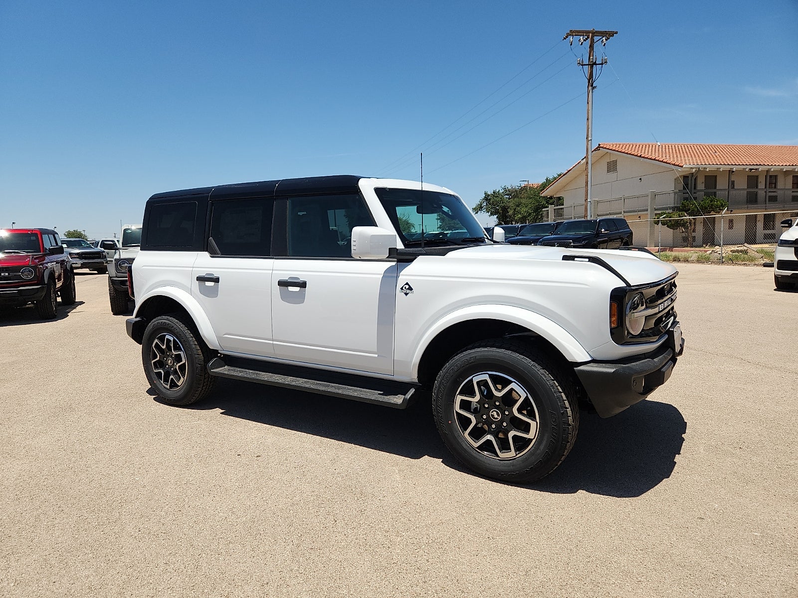 2026 Ford Bronco Outer Banks