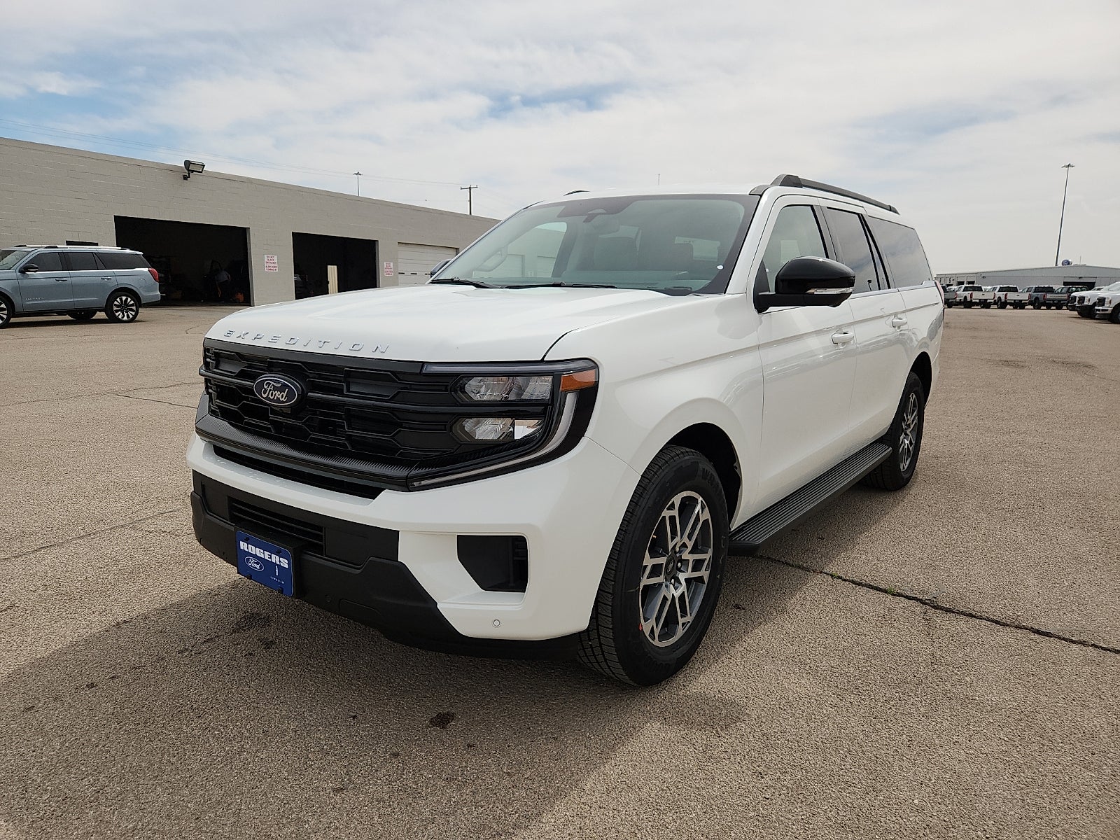 2026 Ford Expedition Max Active