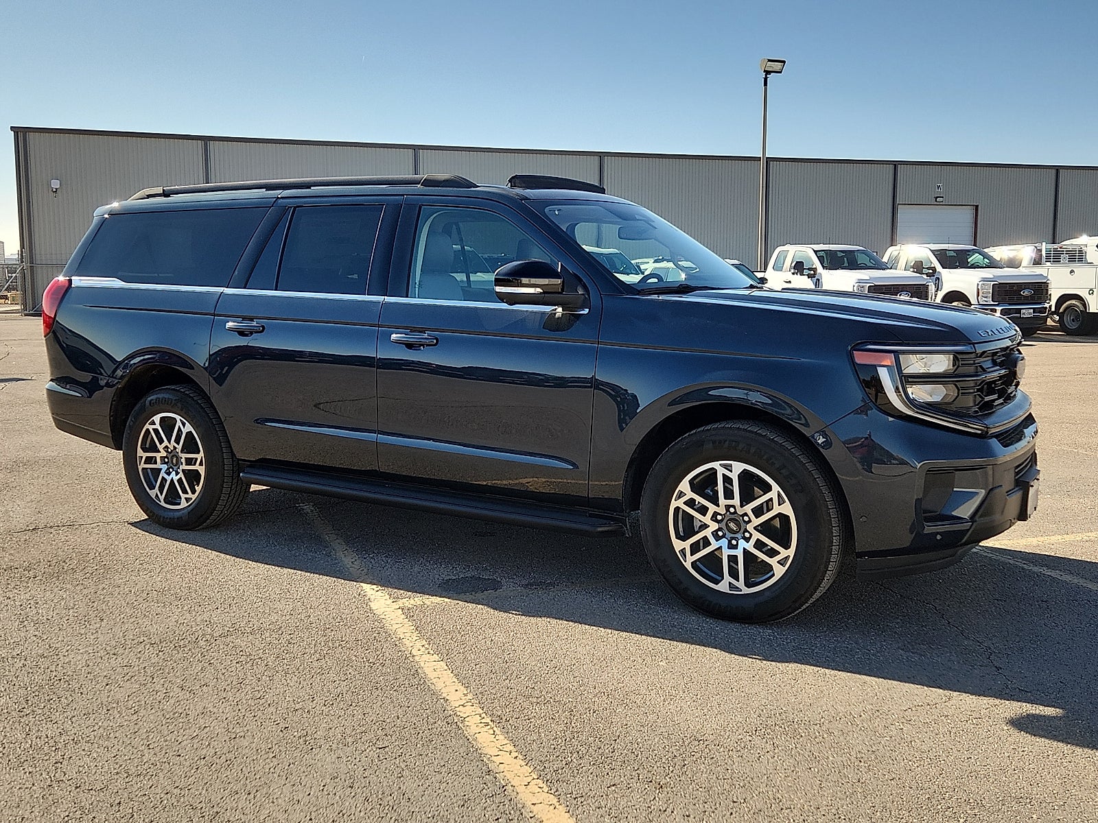 2025 Ford Expedition Max Active