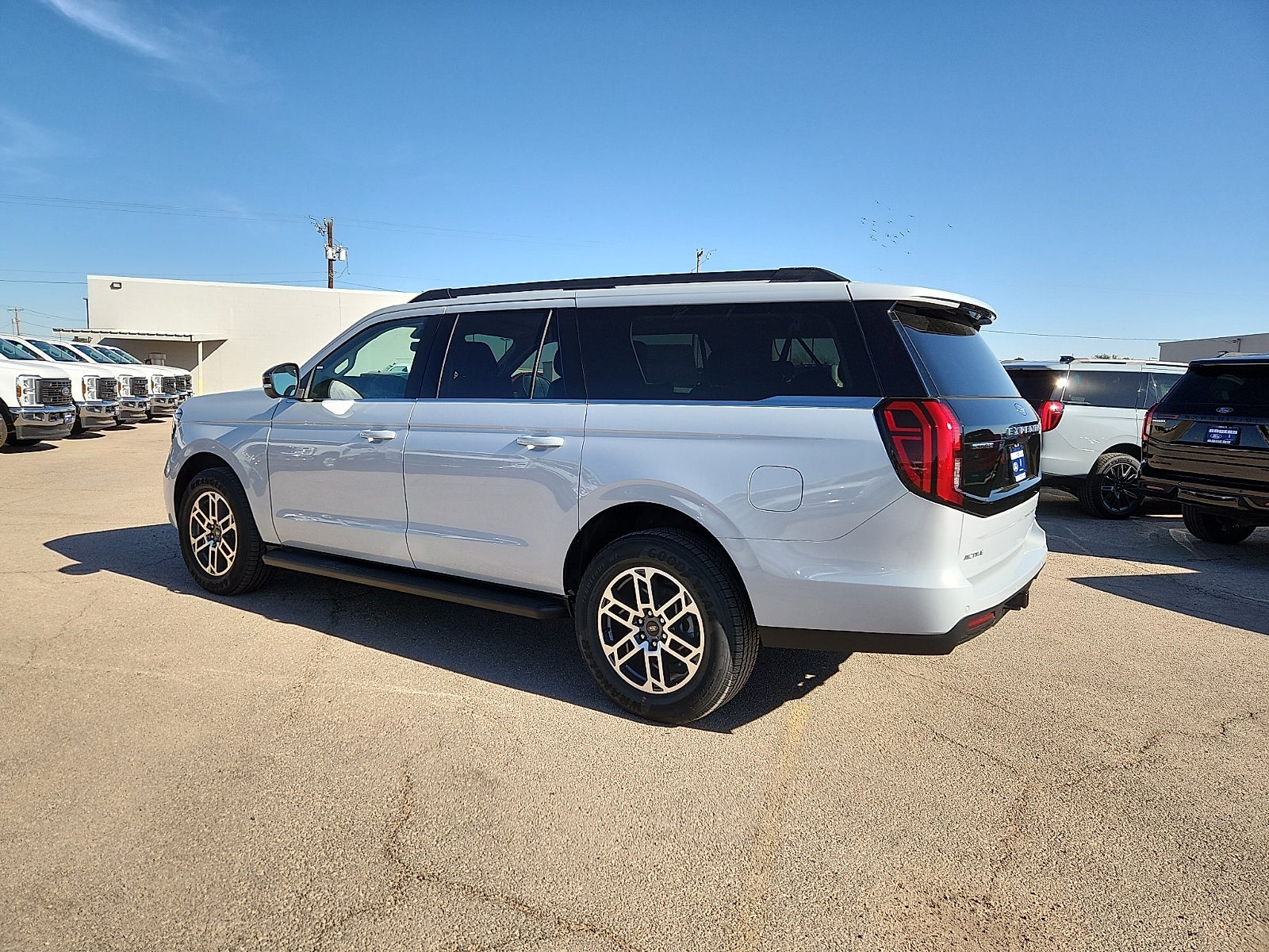 2026 Ford Expedition Max Active