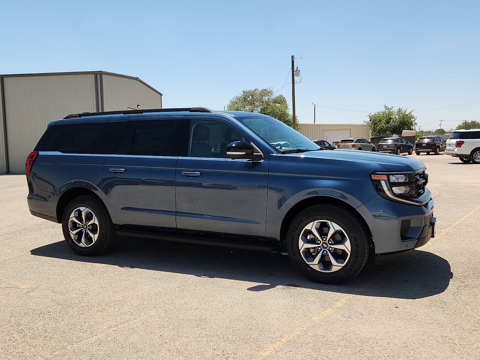 2027 Ford Expedition Max Active