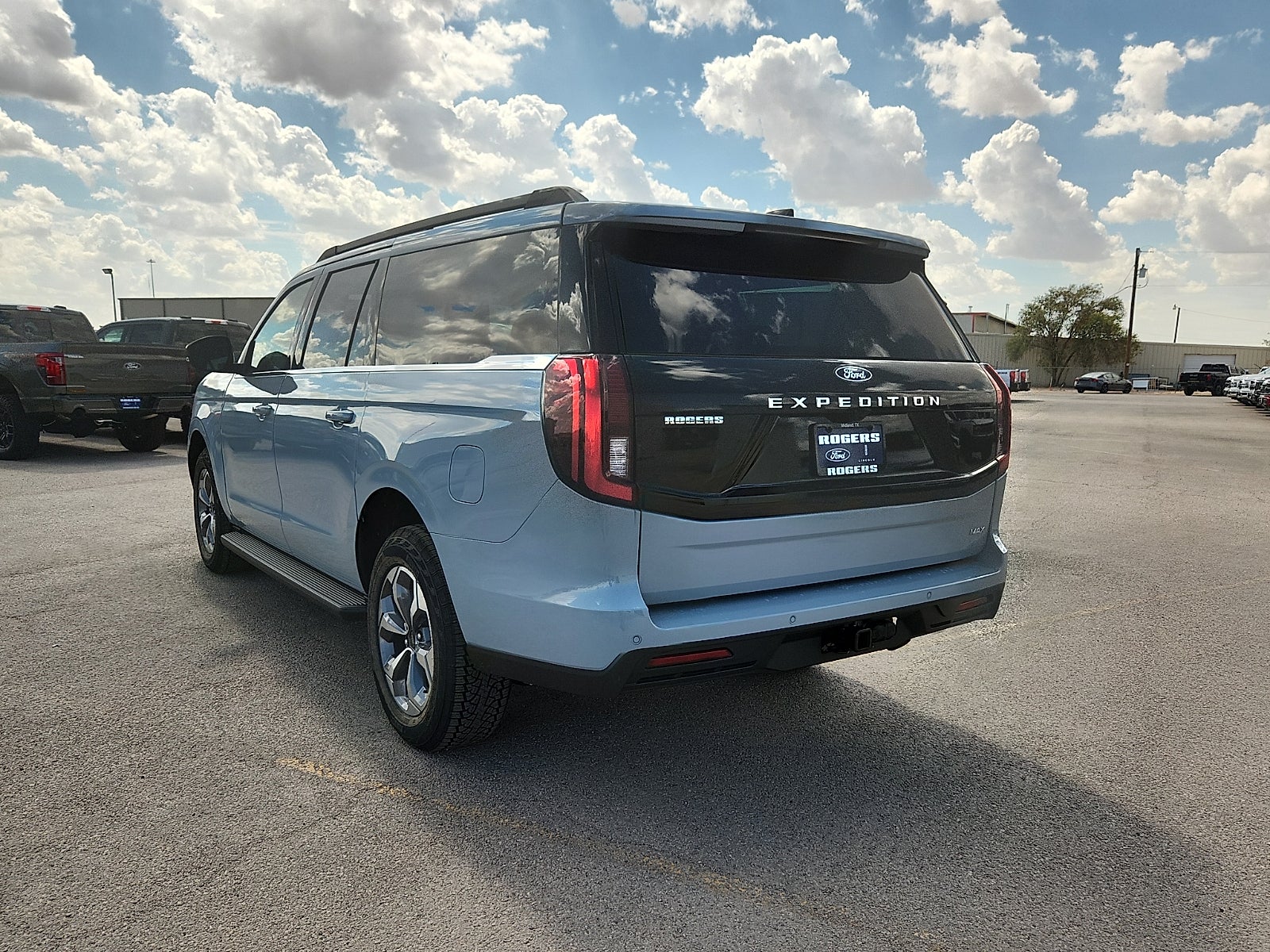 2027 Ford Expedition Max Active