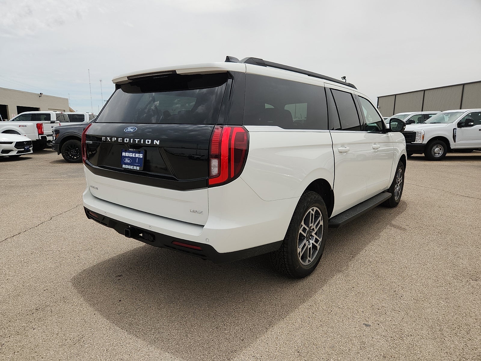 2026 Ford Expedition Max Active