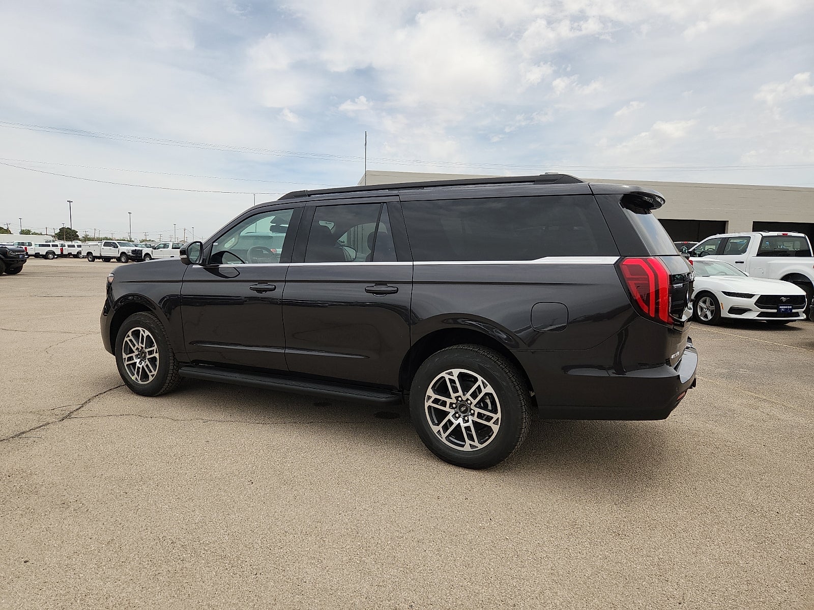 2026 Ford Expedition Max Active