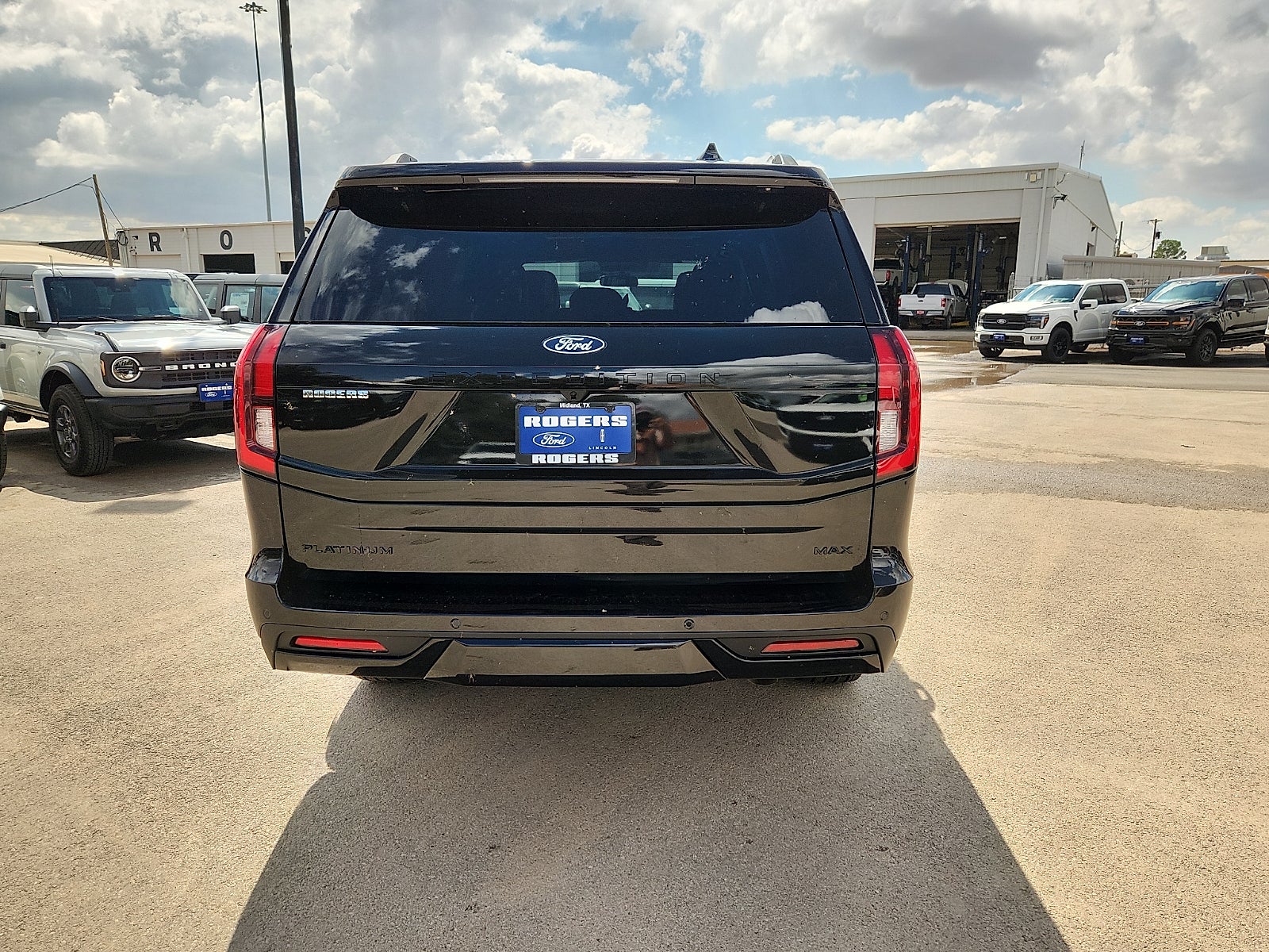 2027 Ford Expedition Max Platinum