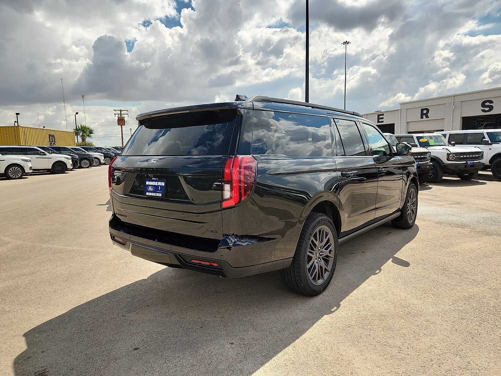 2027 Ford Expedition Max Platinum