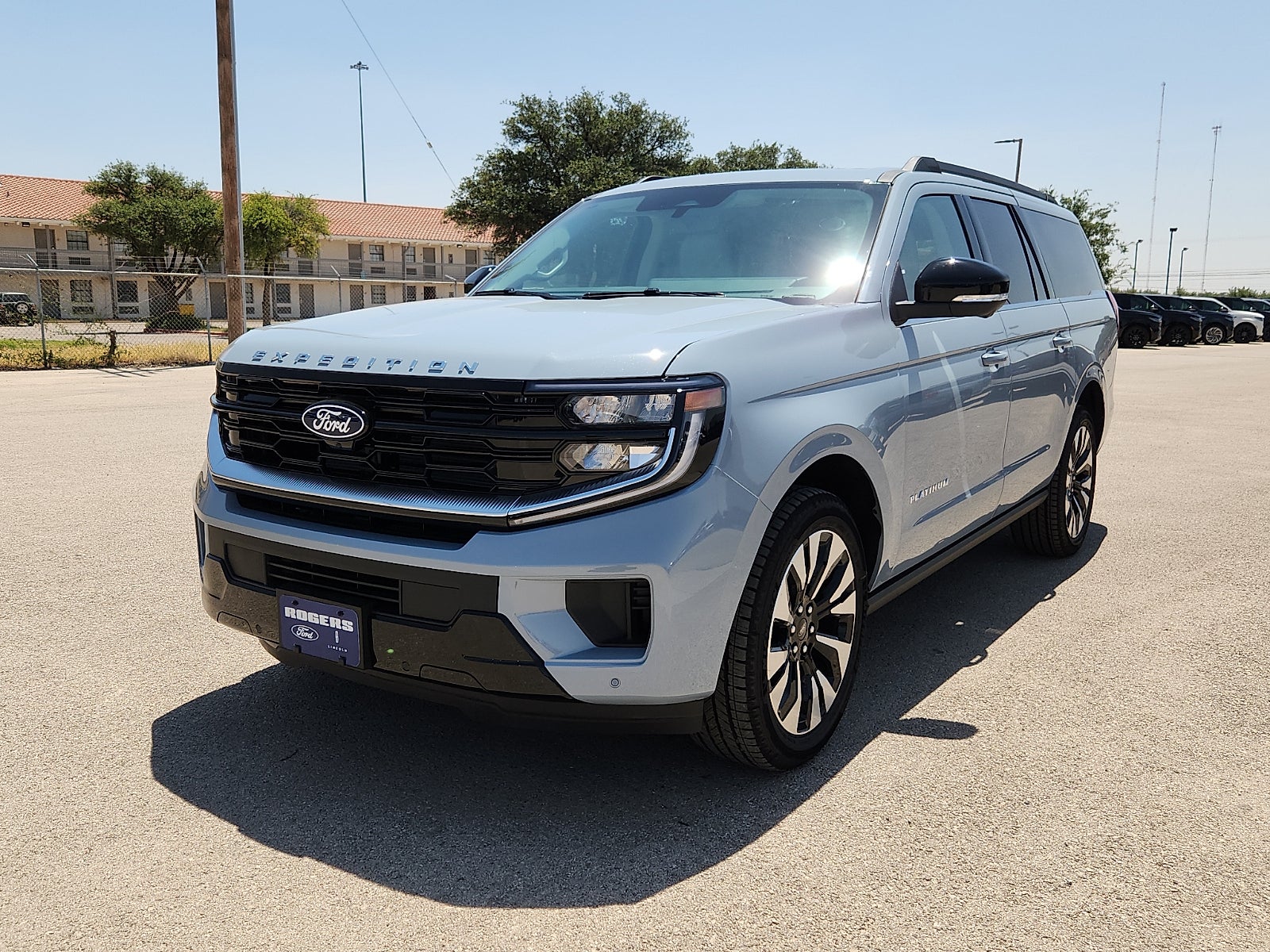 2027 Ford Expedition Max Platinum