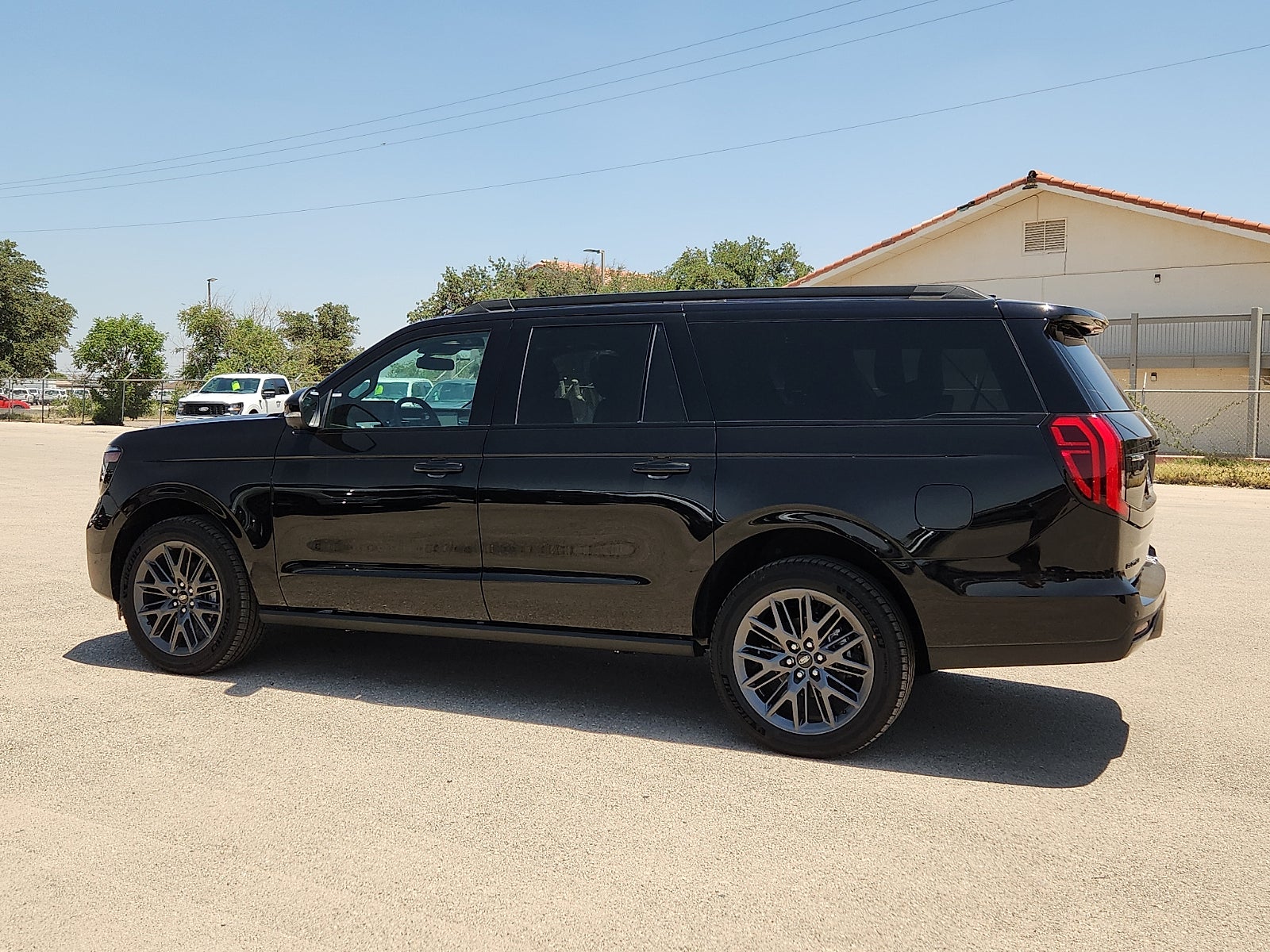 2027 Ford Expedition Max Platinum