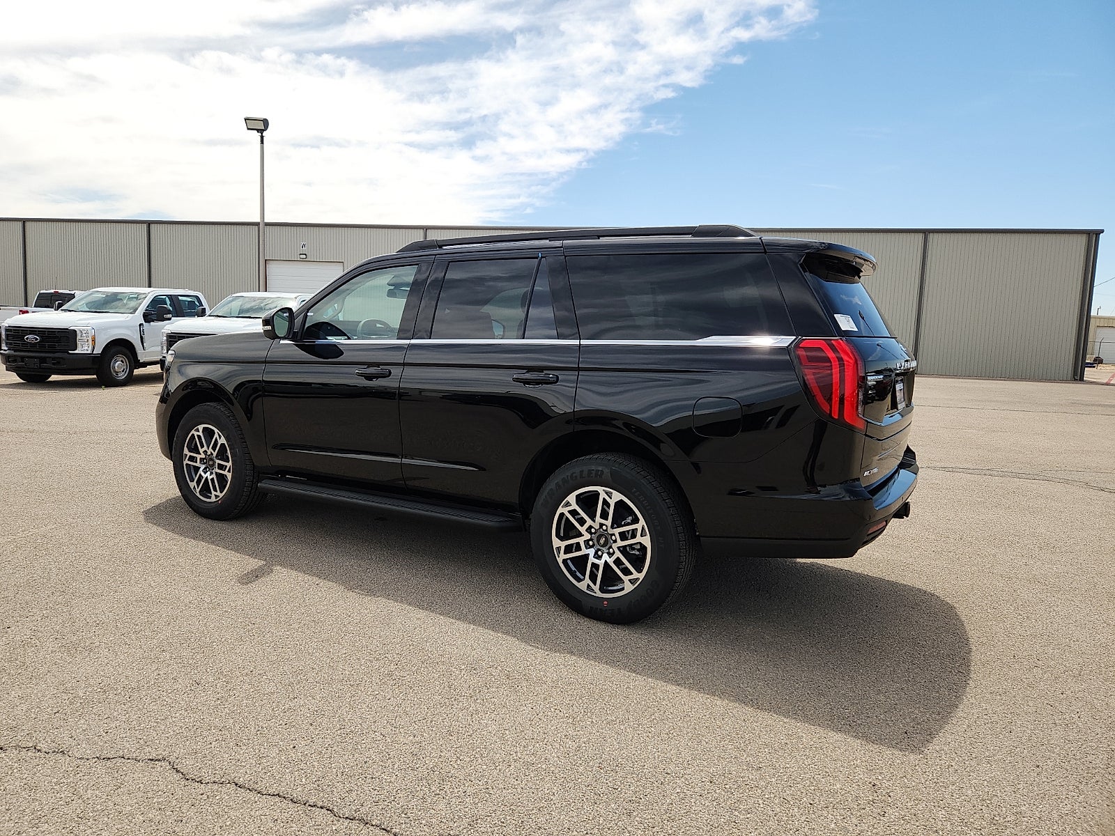 2026 Ford Expedition Active