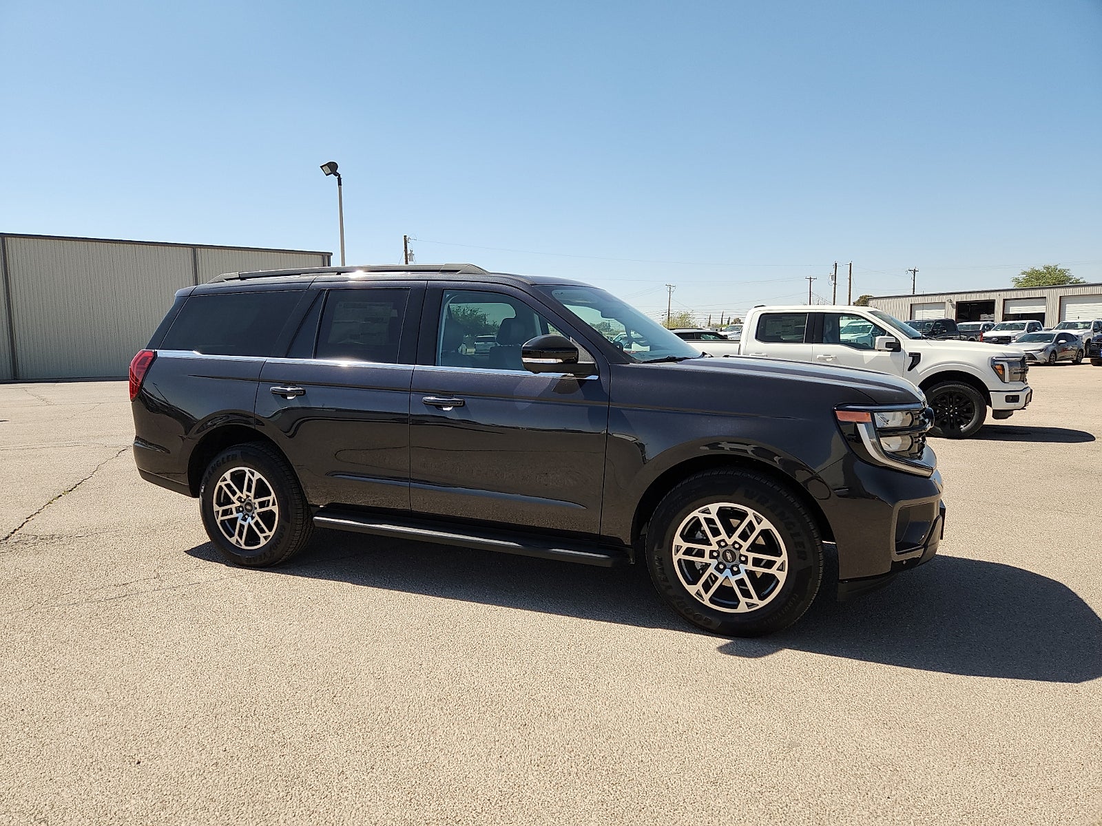 2025 Ford Expedition Active