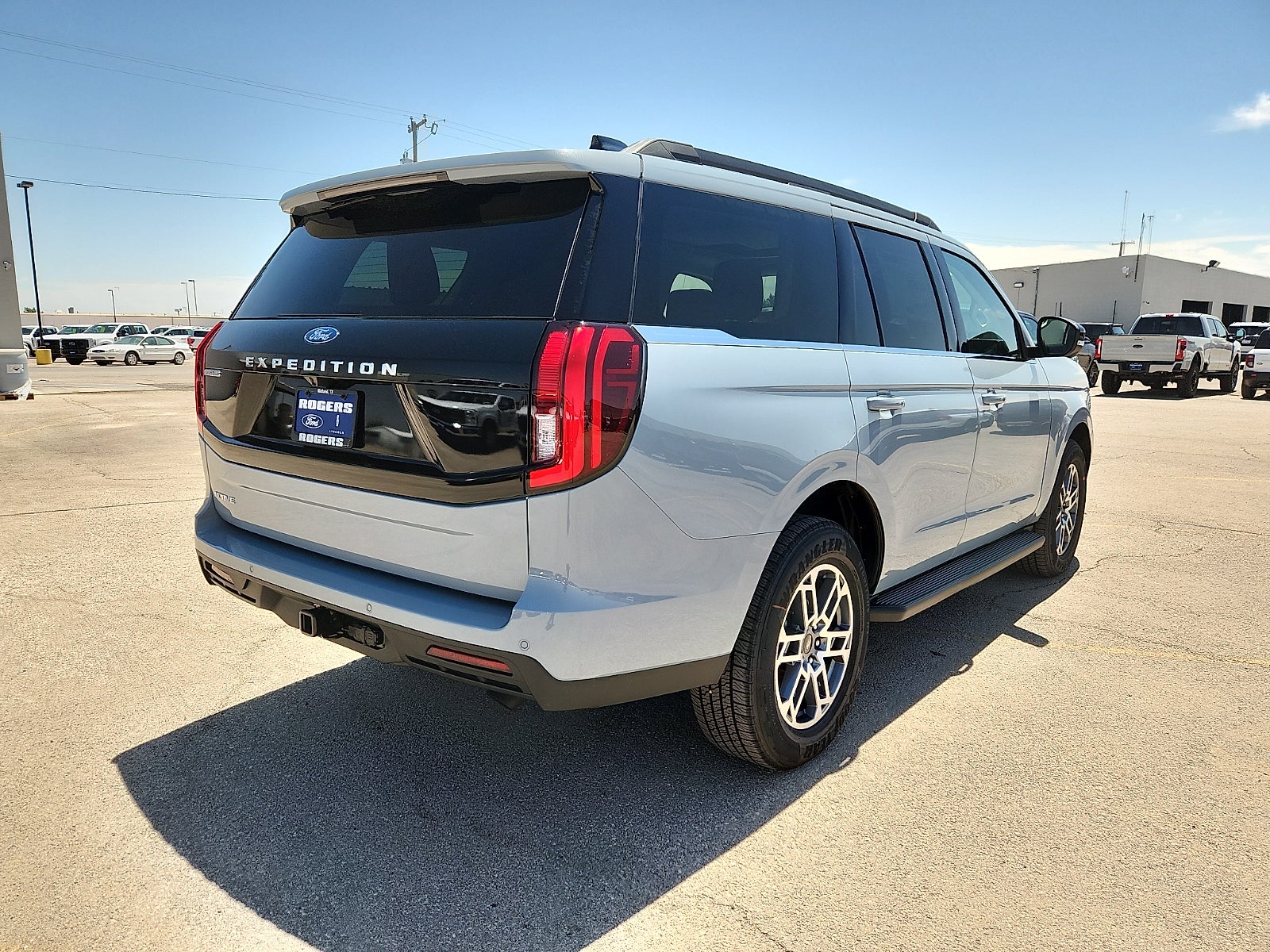 2026 Ford Expedition Active