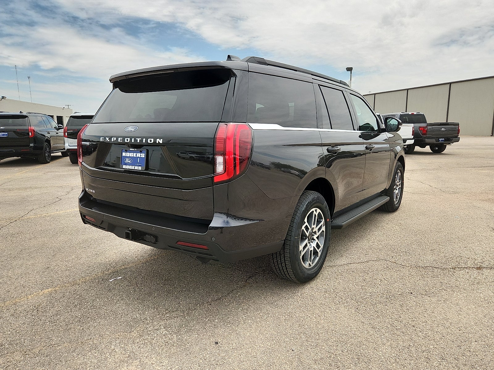 2026 Ford Expedition Active