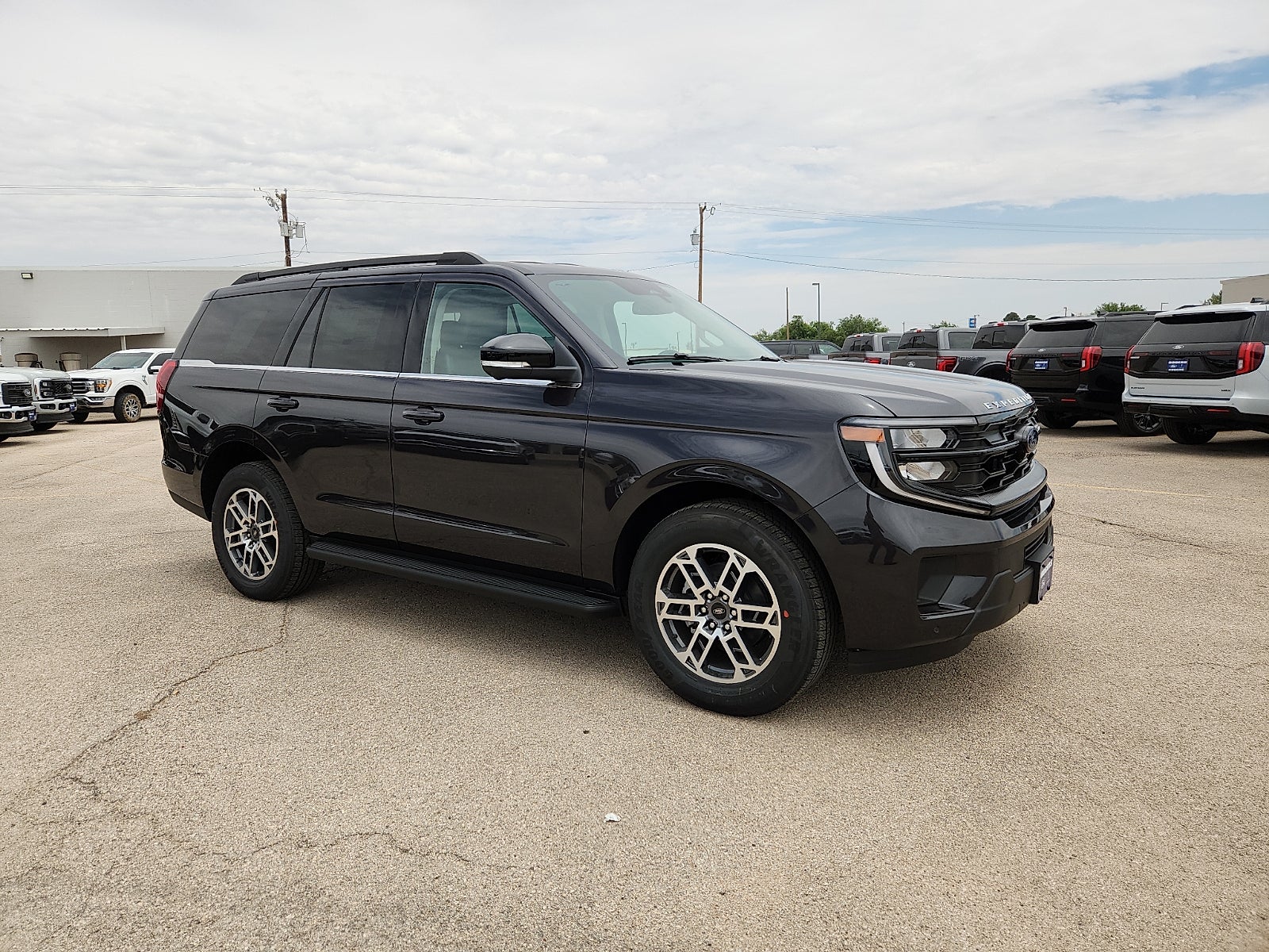 2026 Ford Expedition Active
