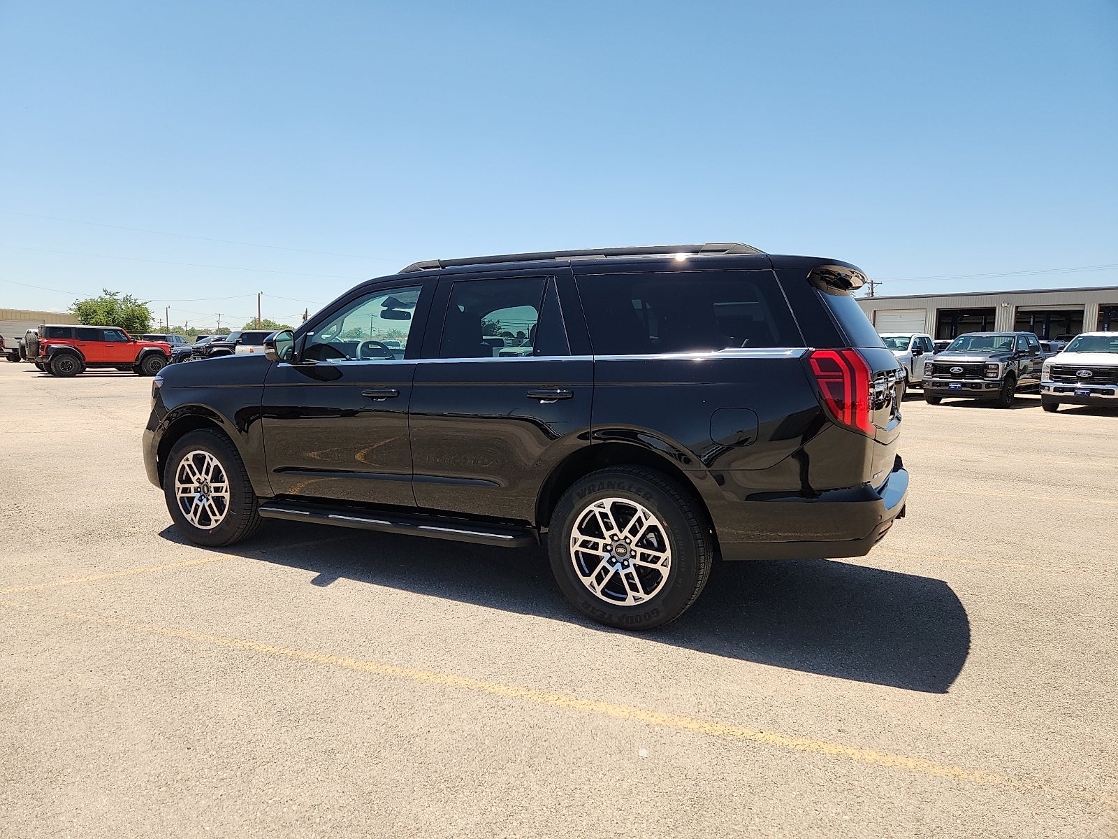 2026 Ford Expedition Active
