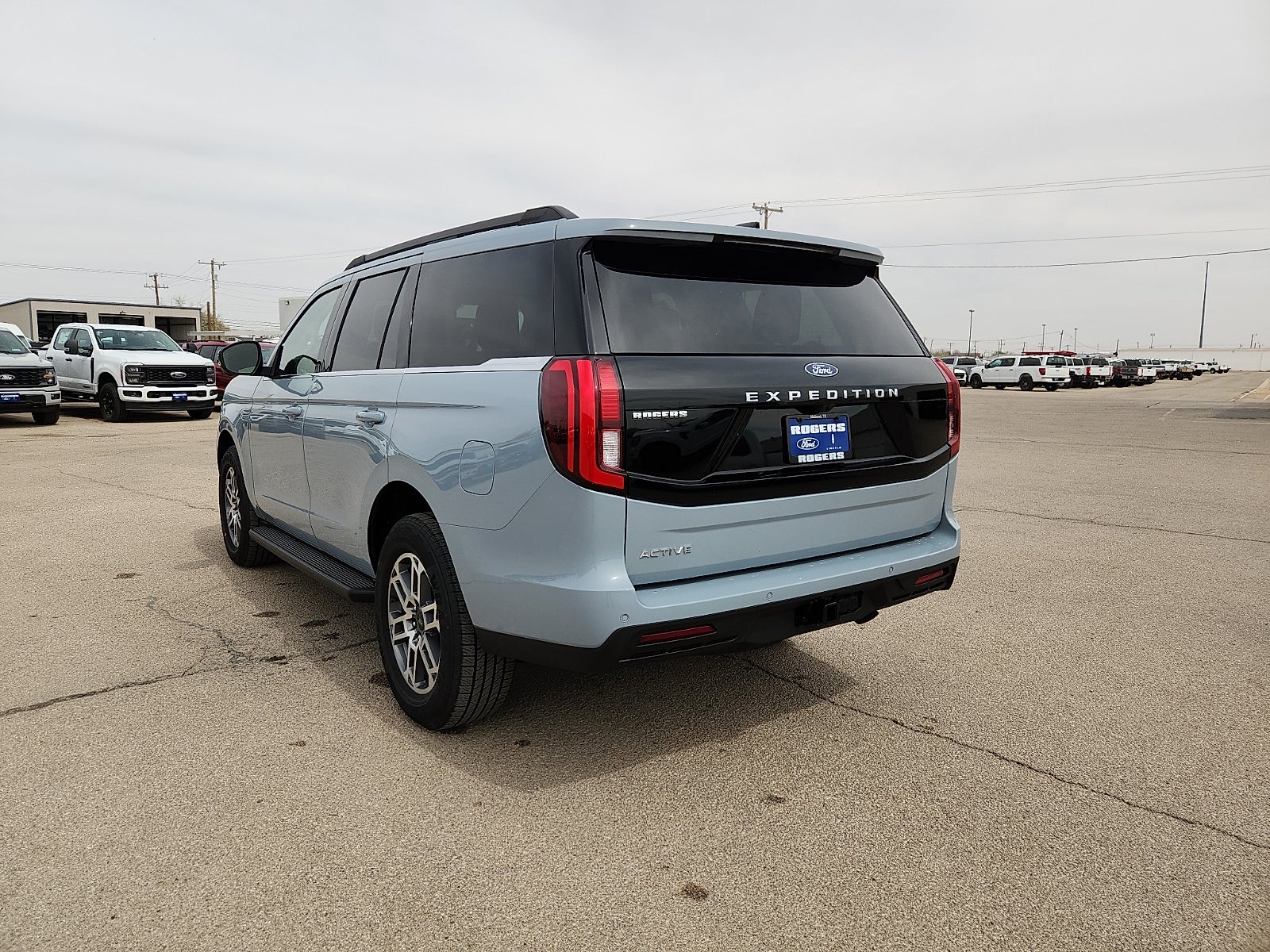 2026 Ford Expedition Active