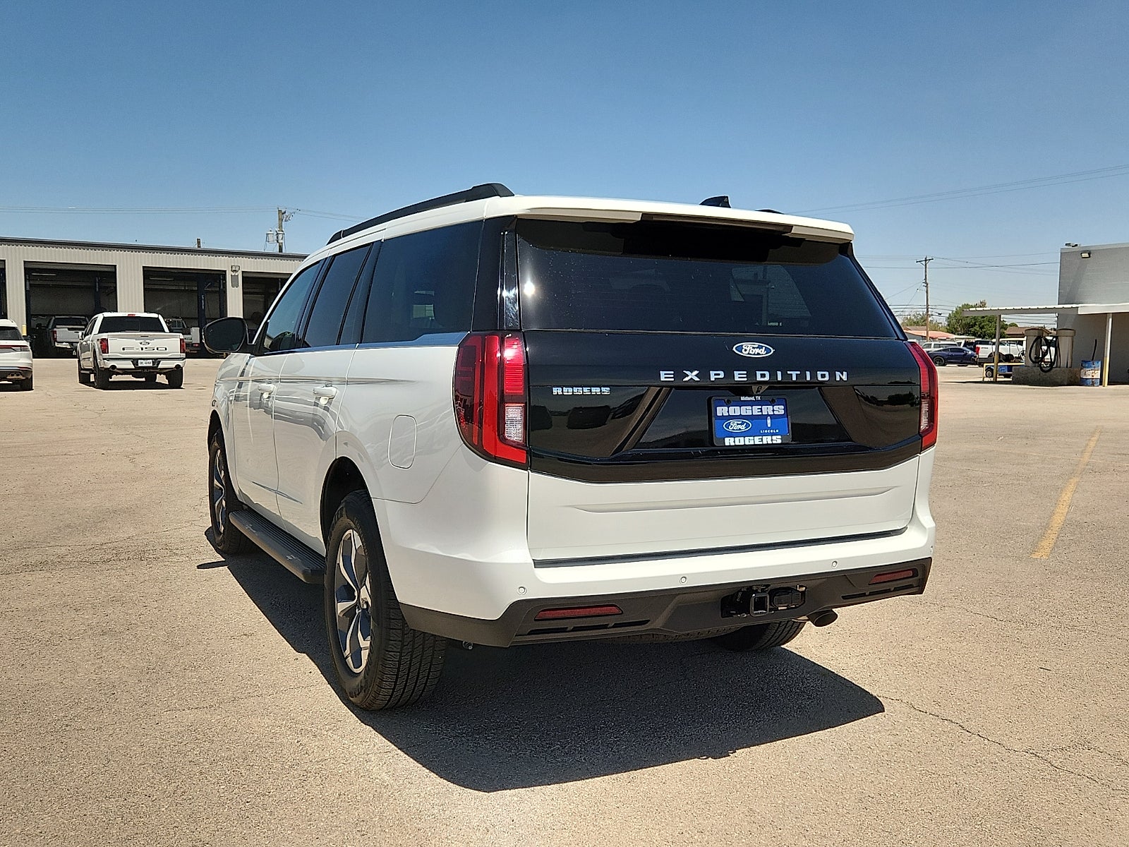 2027 Ford Expedition Active