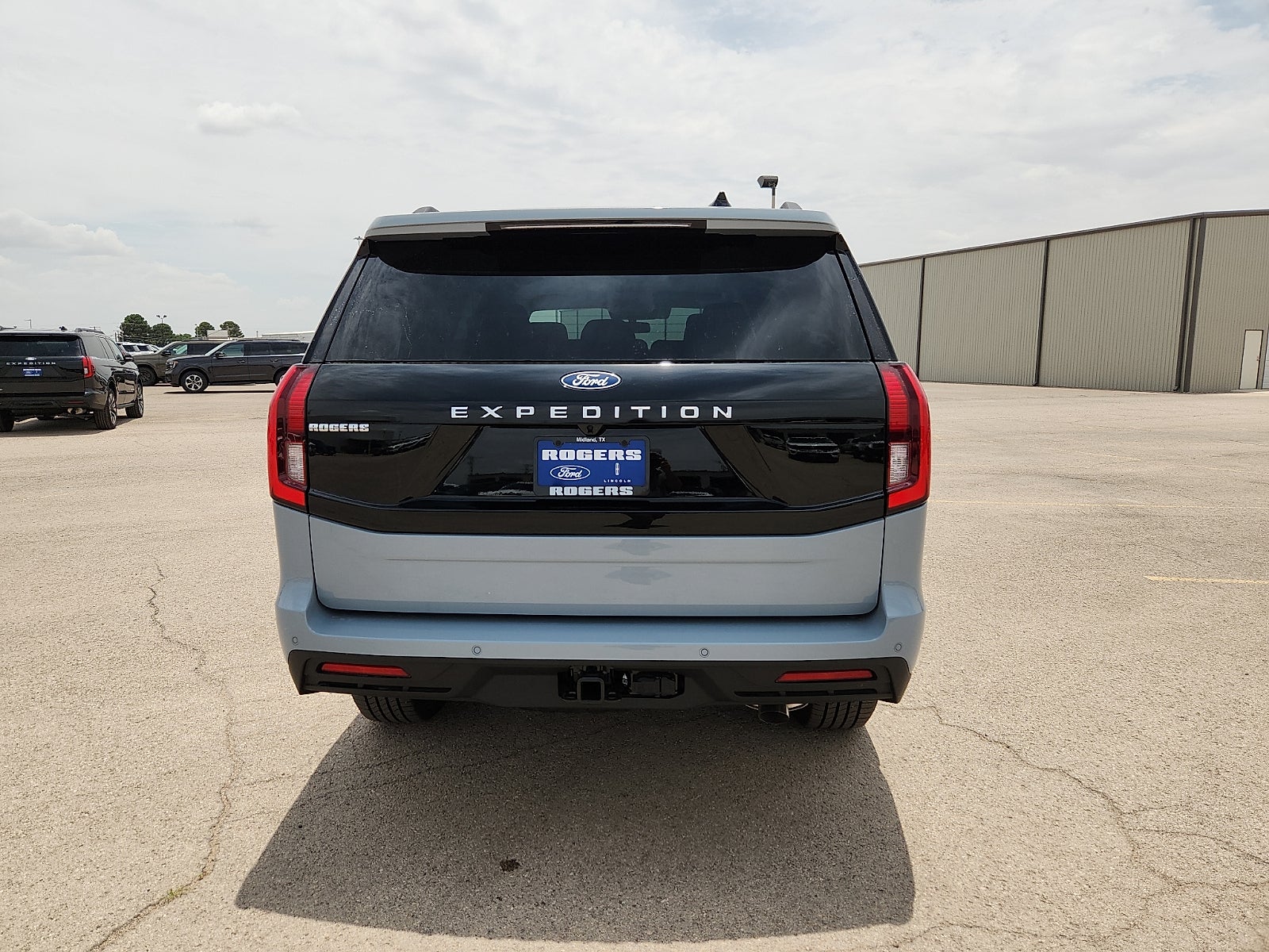 2027 Ford Expedition Active