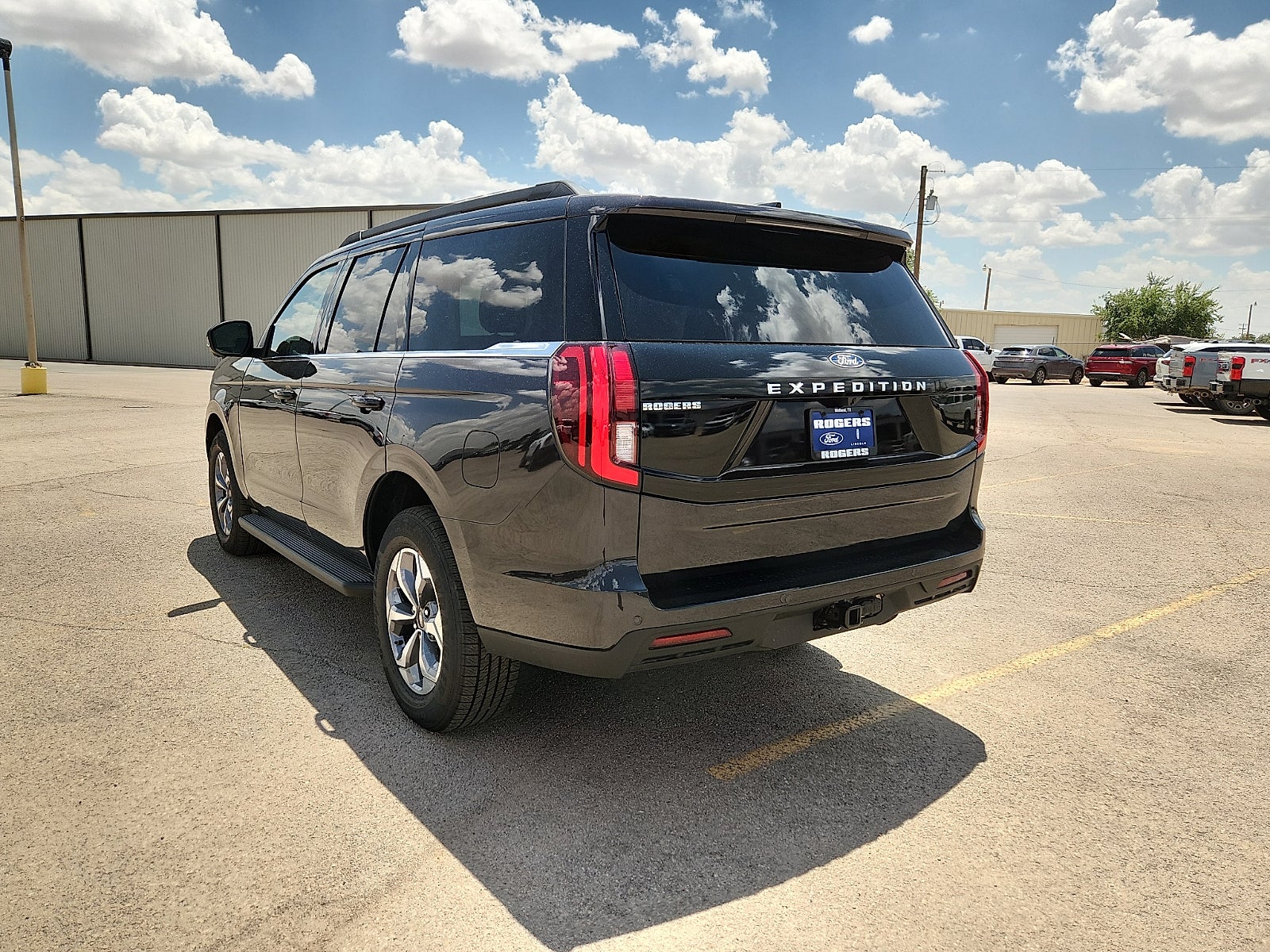 2027 Ford Expedition Active