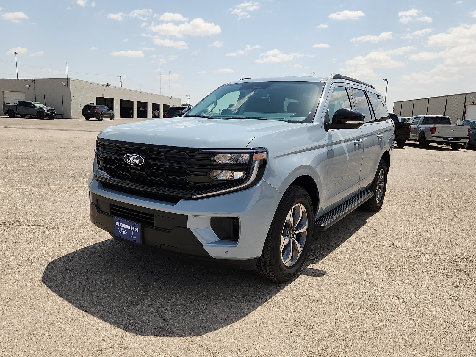 2027 Ford Expedition Active
