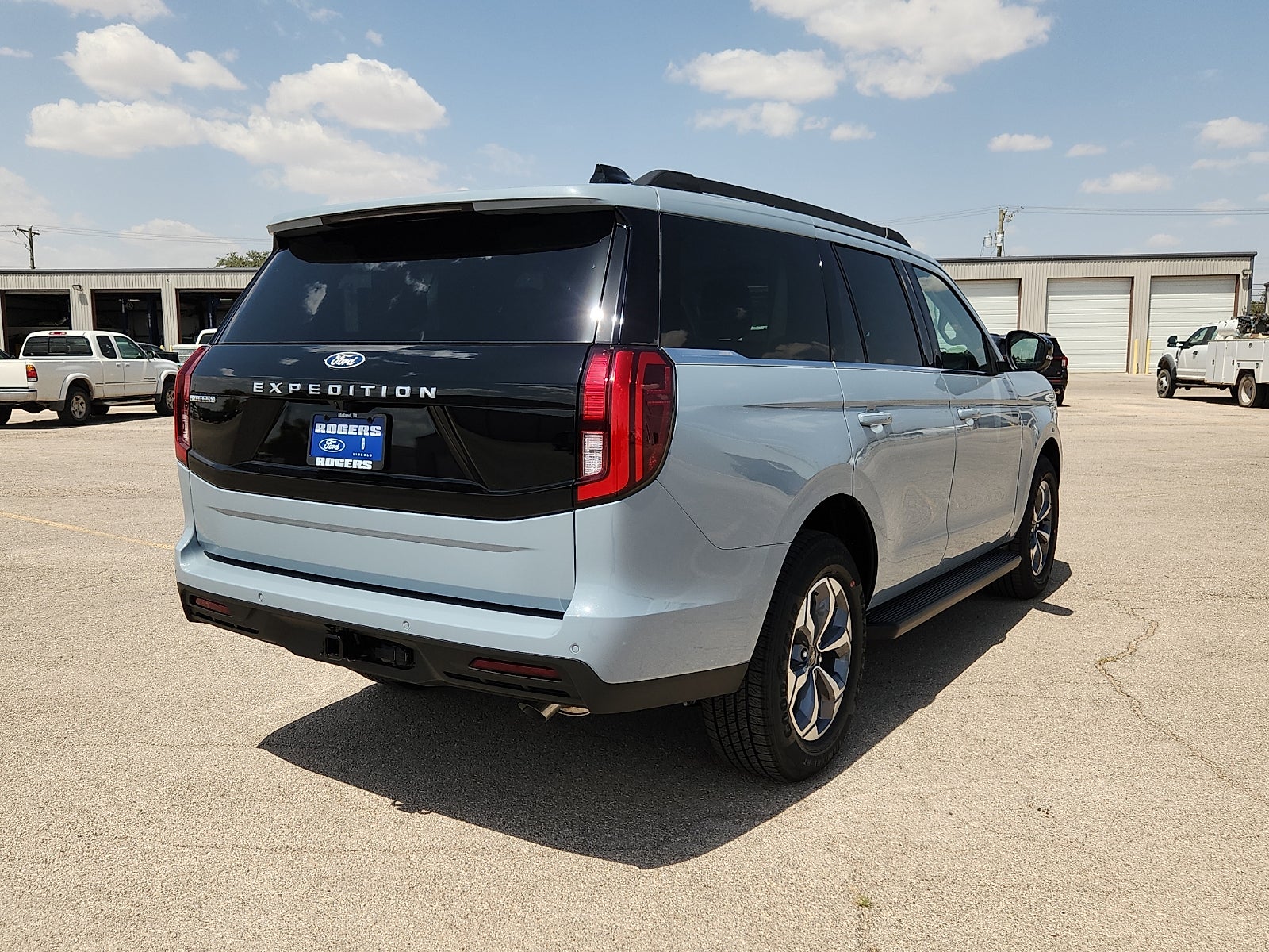2027 Ford Expedition Active