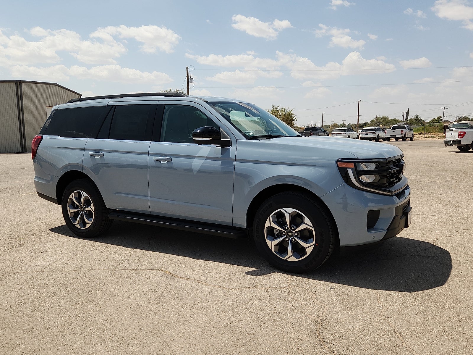 2027 Ford Expedition Active