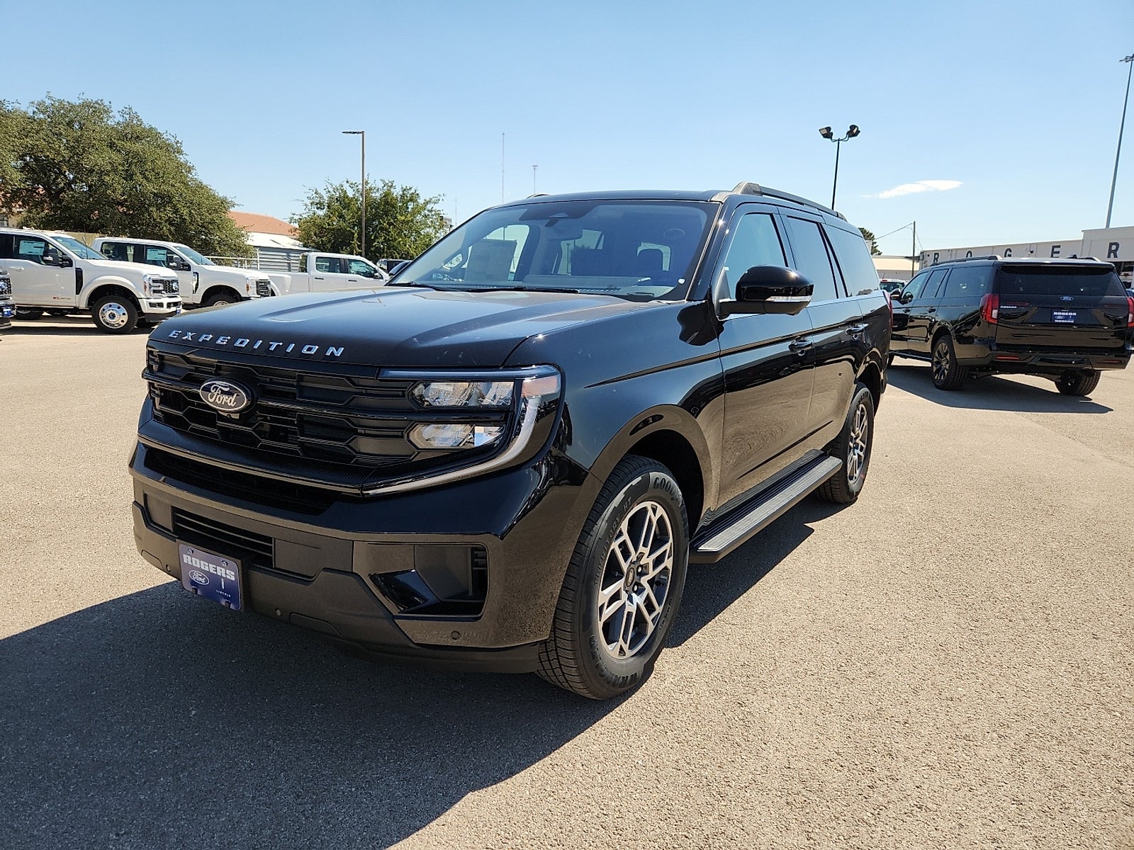 2025 Ford Expedition Active