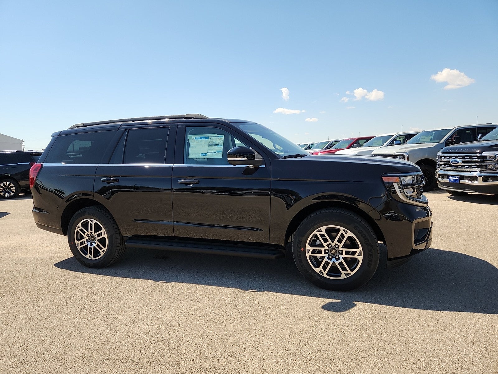 2025 Ford Expedition Active