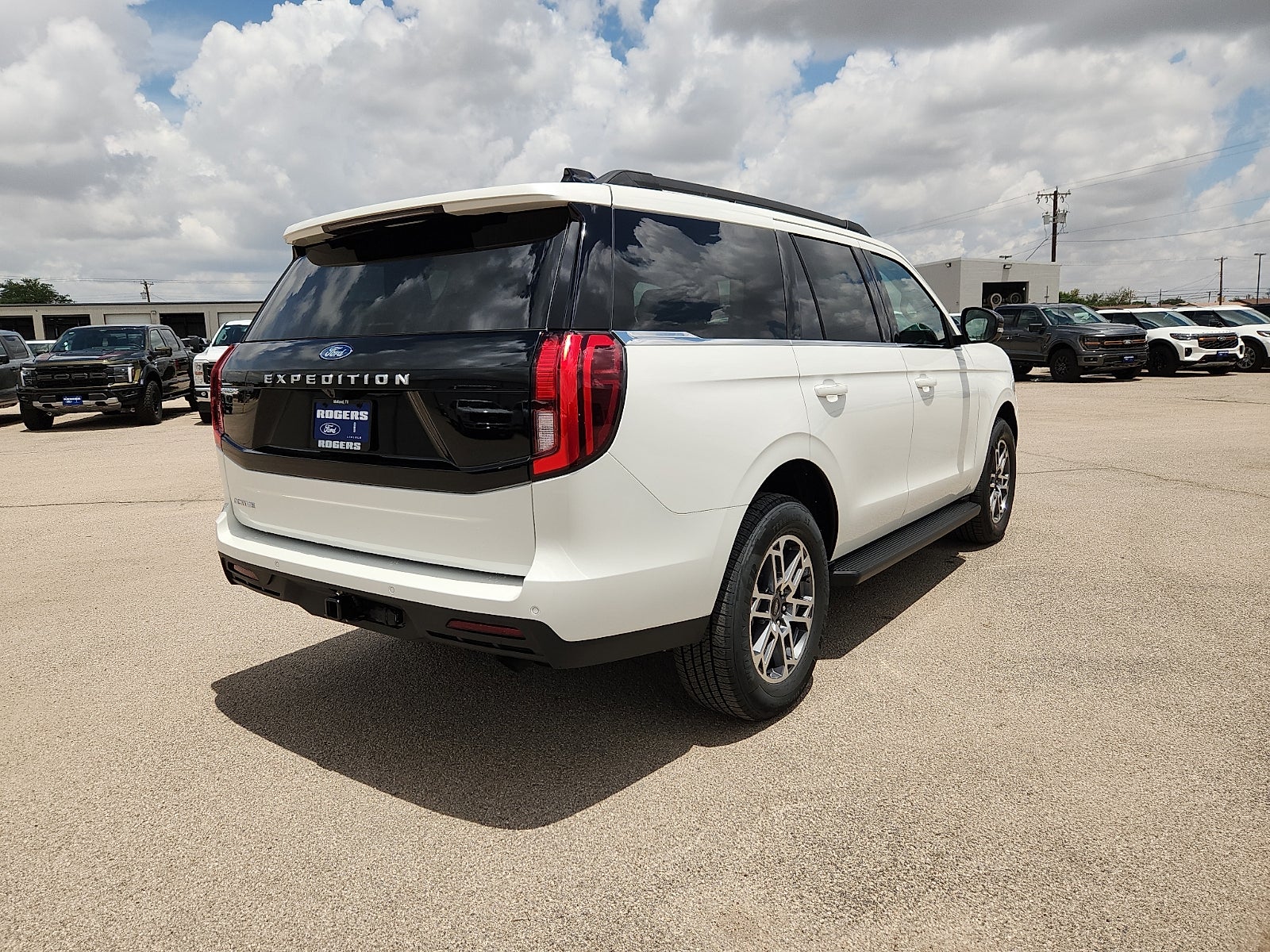 2026 Ford Expedition Active