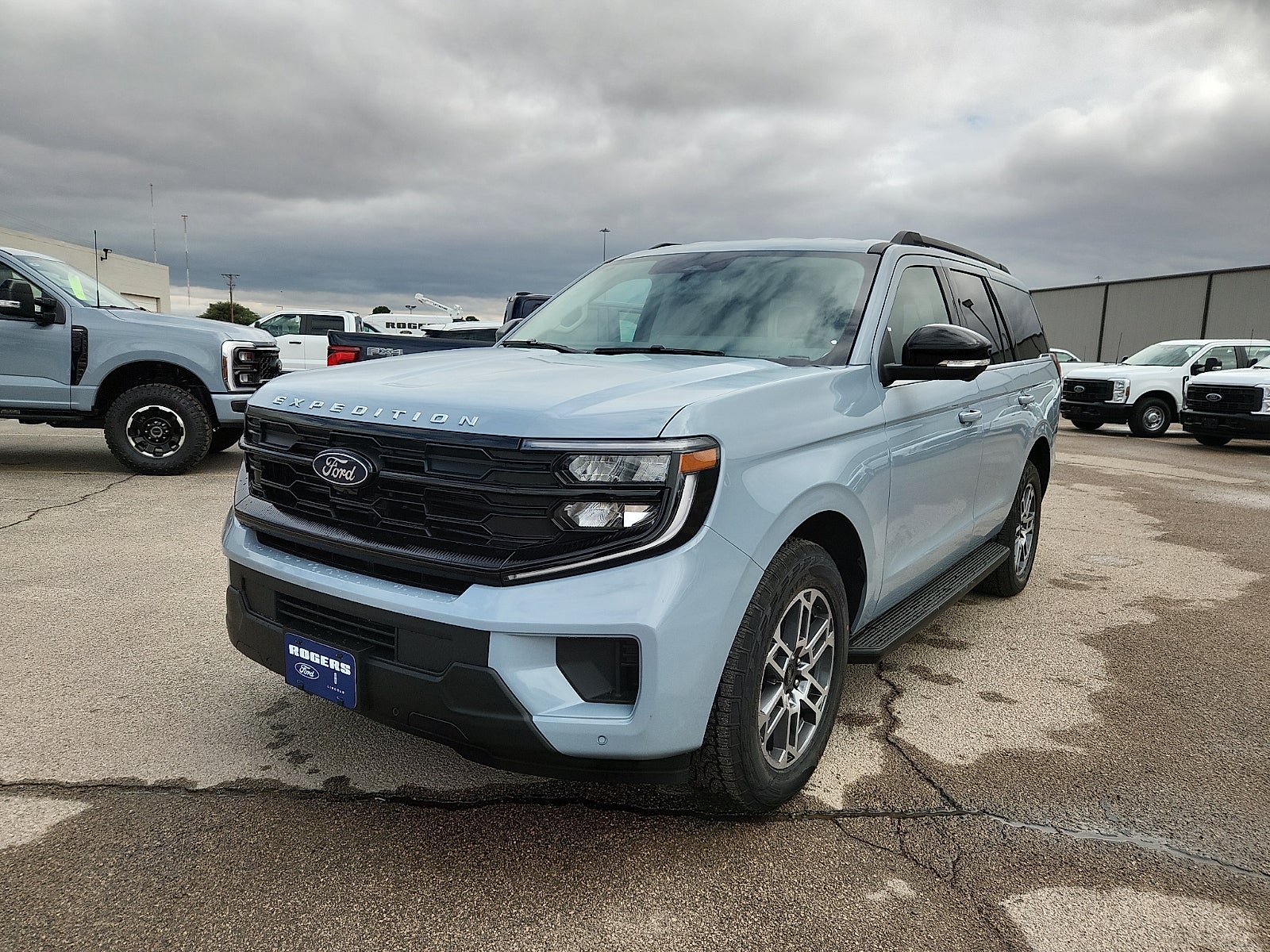 2026 Ford Expedition Active