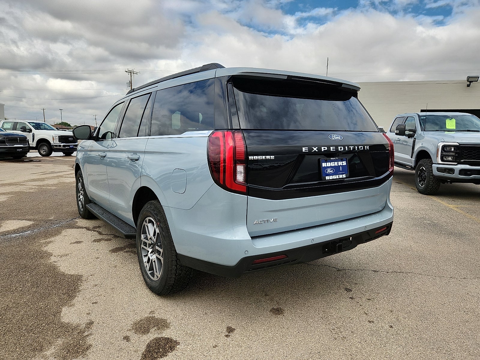 2026 Ford Expedition Active