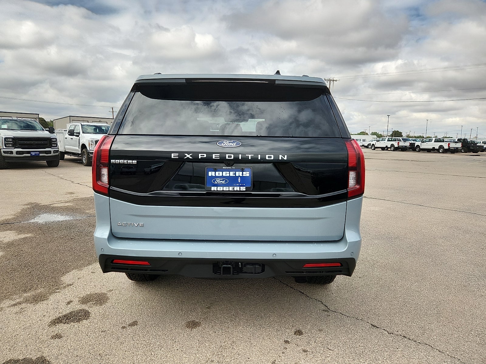 2026 Ford Expedition Active