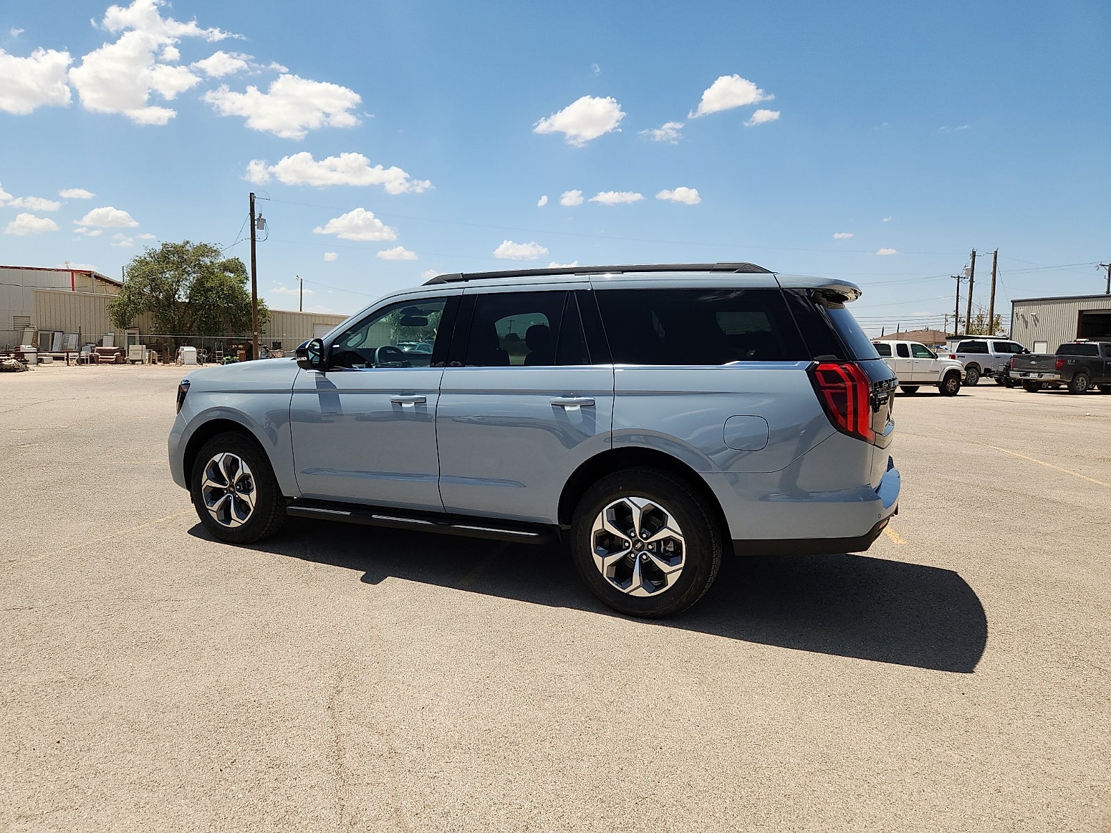 2027 Ford Expedition Active