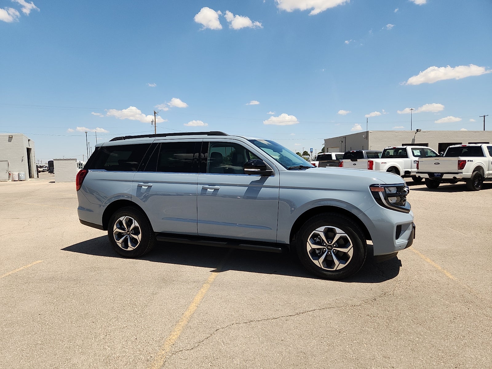 2027 Ford Expedition Active