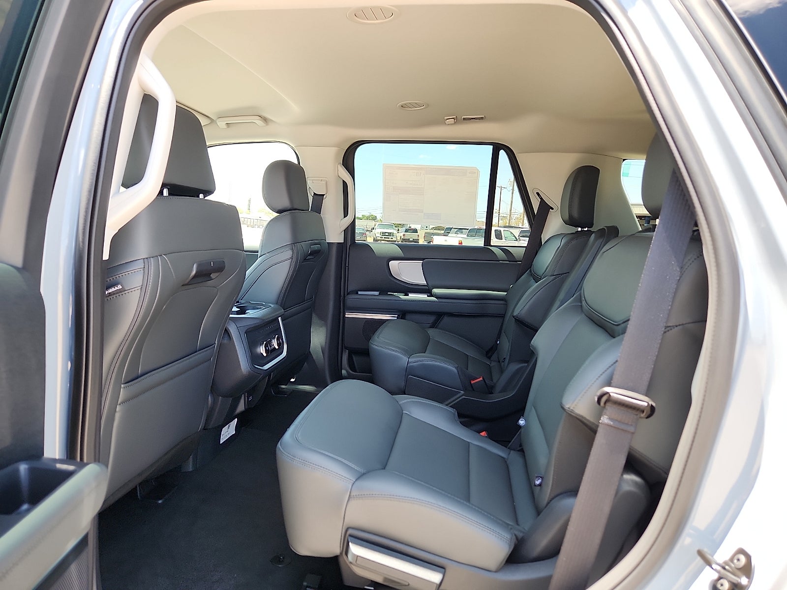 2027 Ford Expedition Active