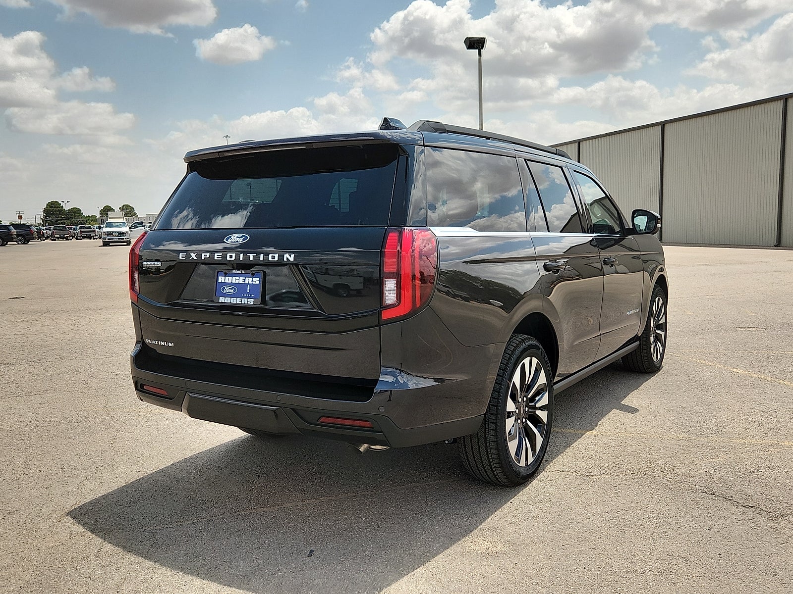 2027 Ford Expedition Platinum