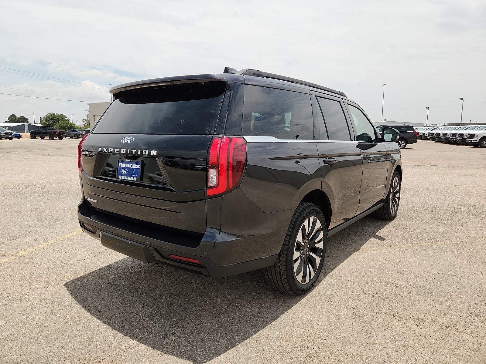 2027 Ford Expedition Platinum