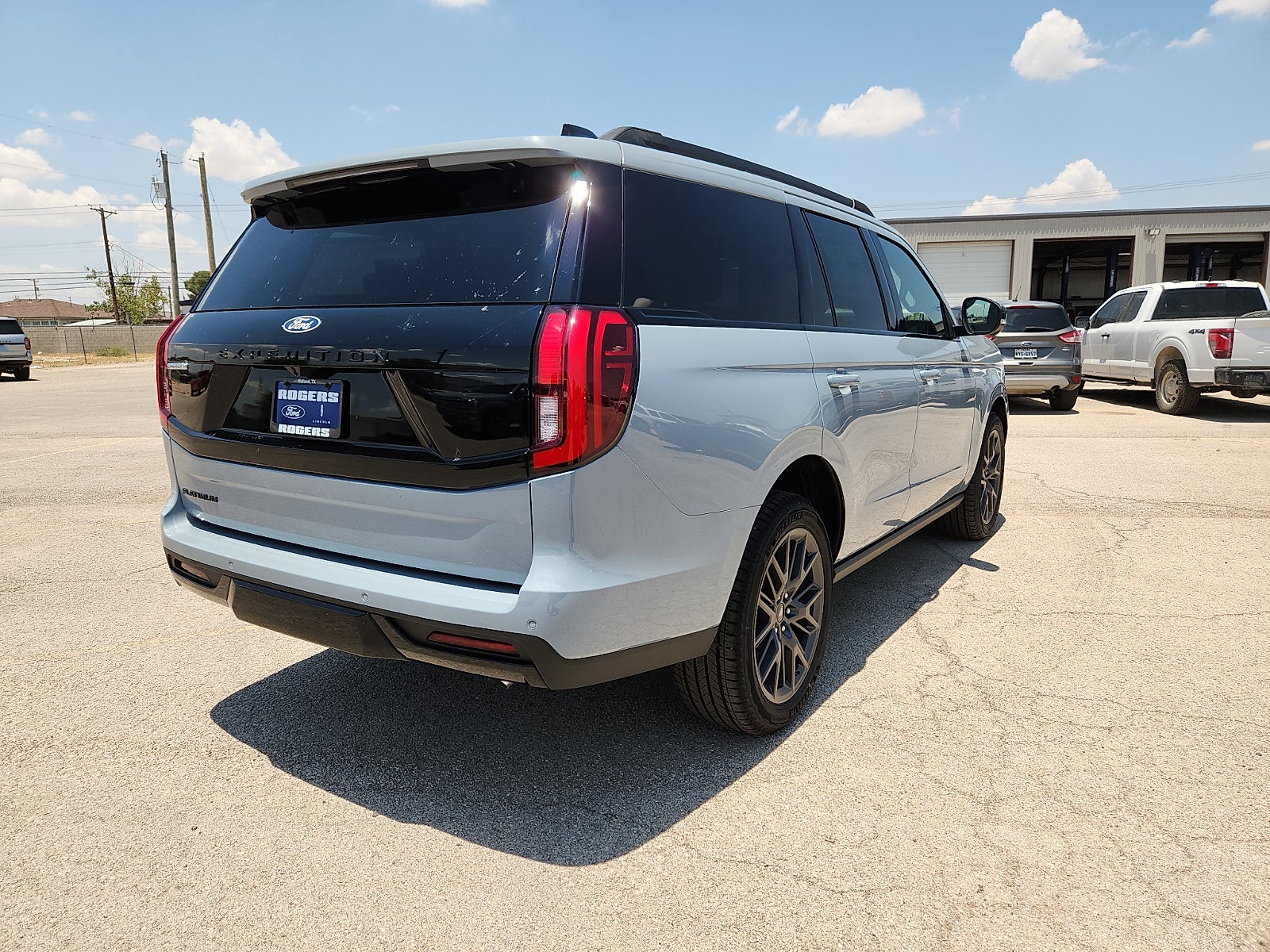 2027 Ford Expedition Platinum