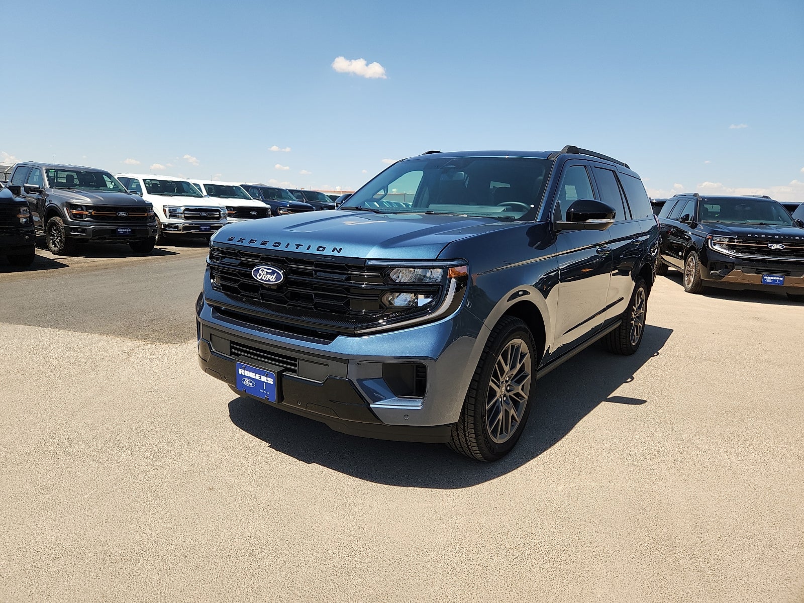 2027 Ford Expedition Platinum