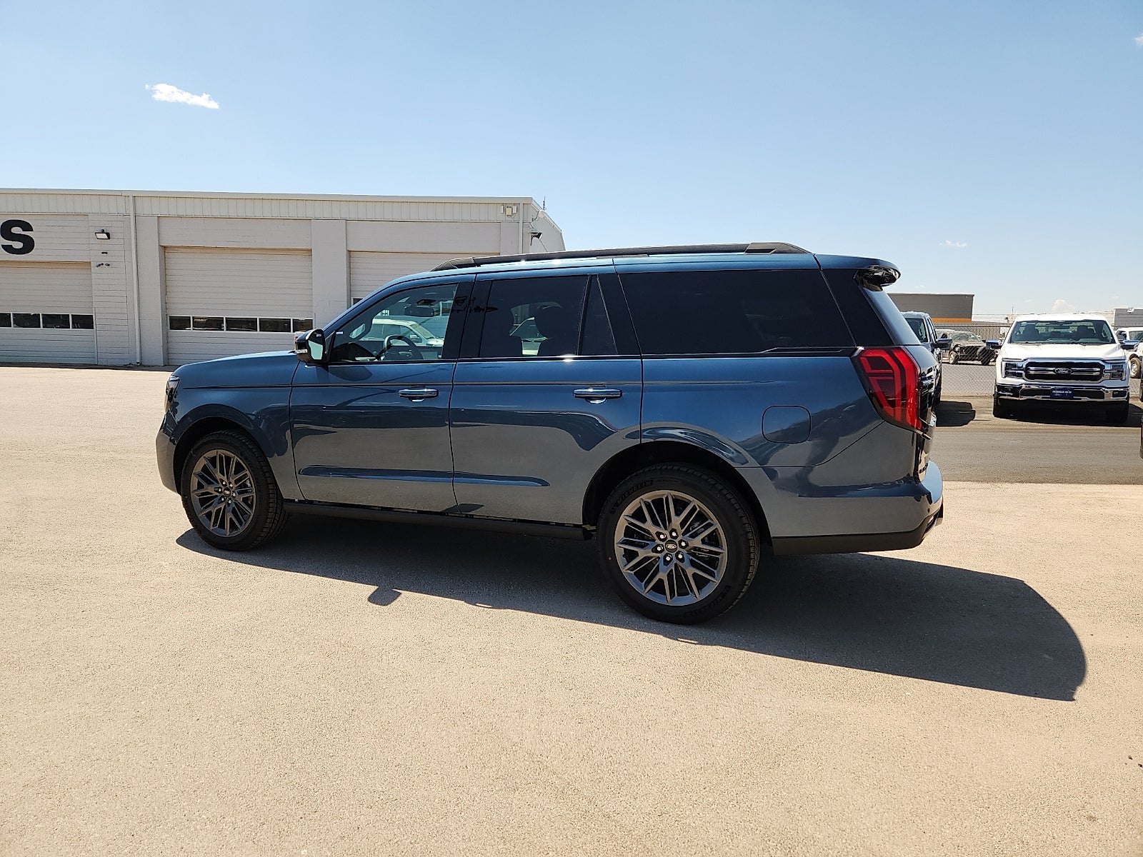 2027 Ford Expedition Platinum