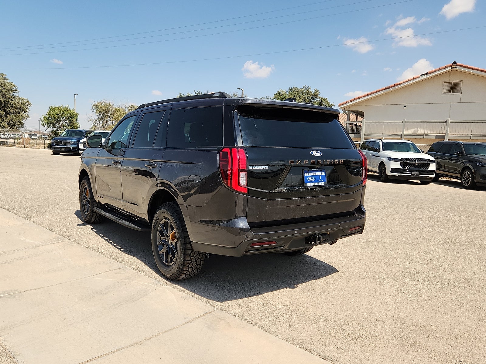 2027 Ford Expedition Tremor