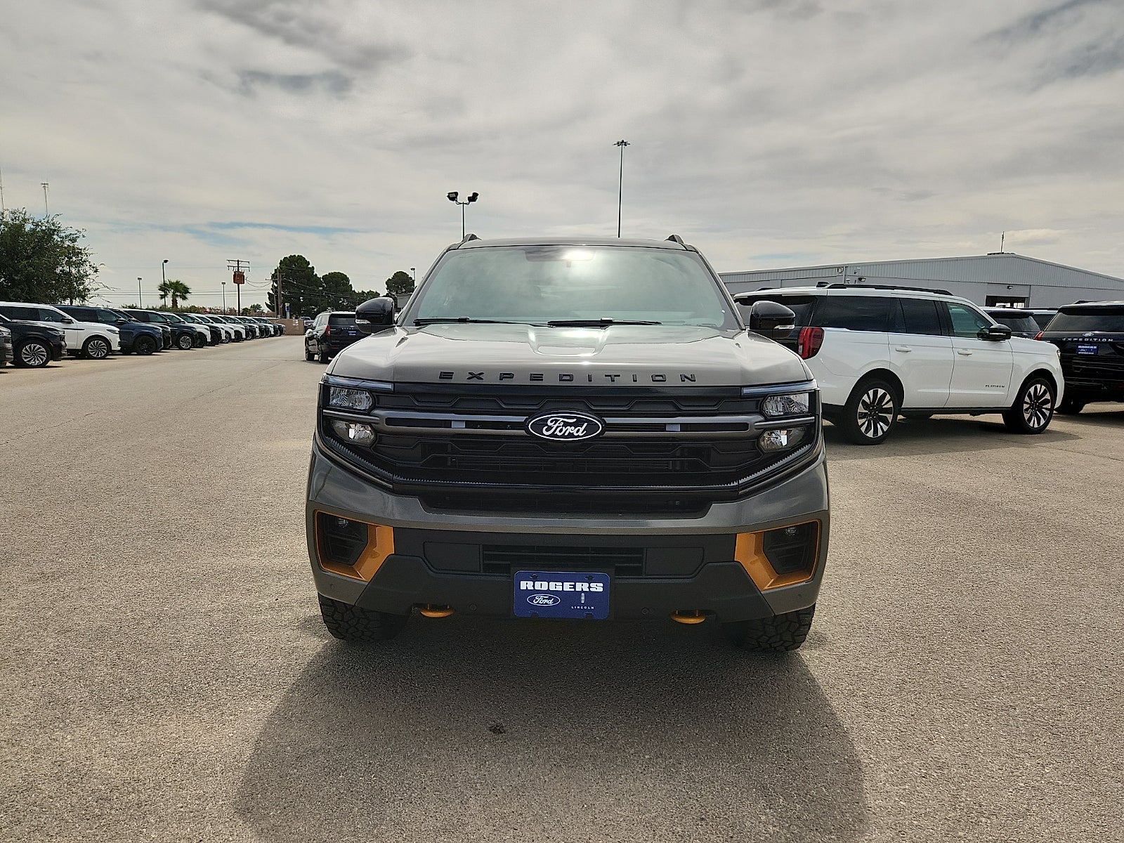 2027 Ford Expedition Tremor