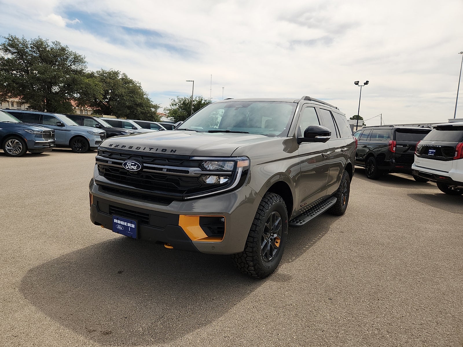 2027 Ford Expedition Tremor