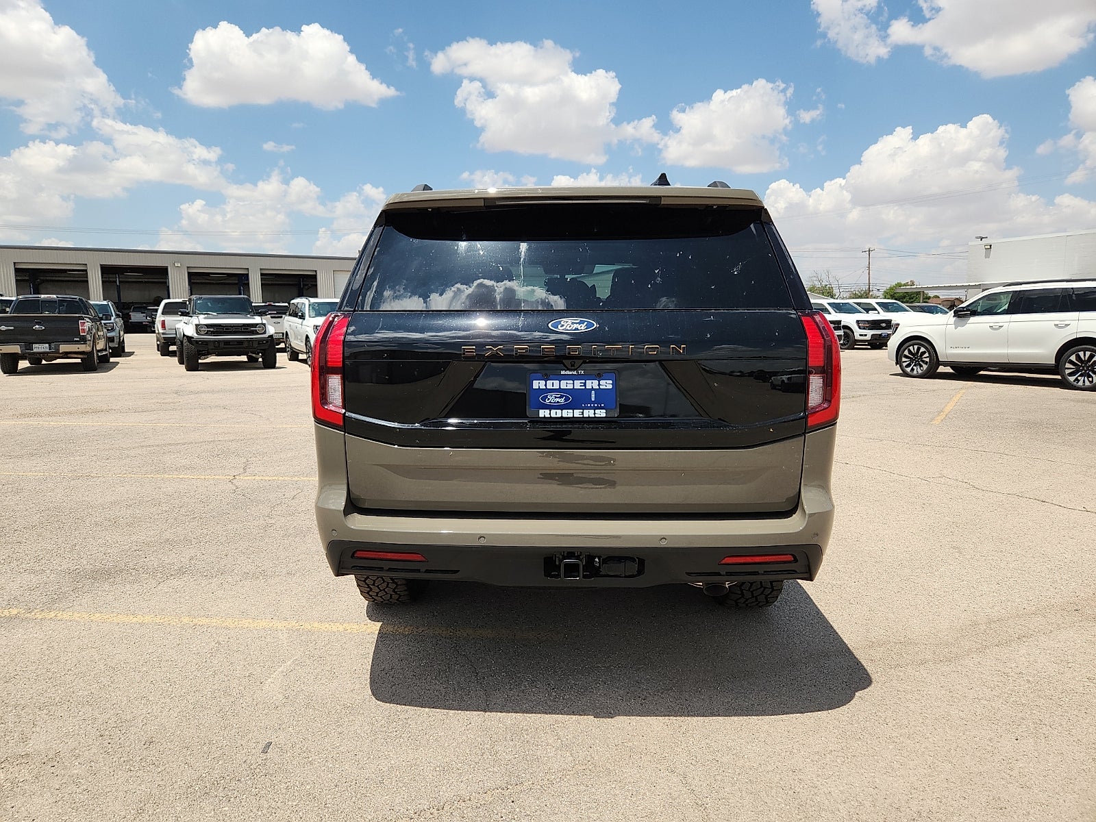 2027 Ford Expedition Tremor