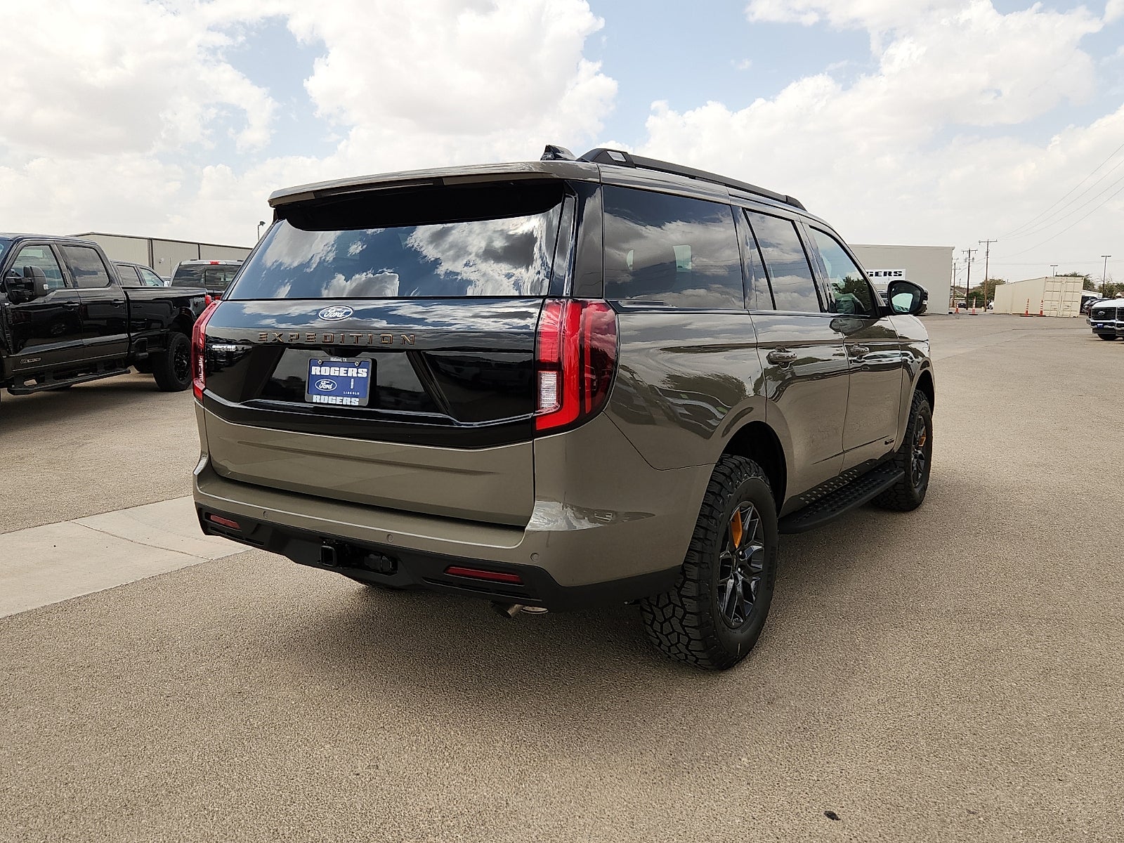 2027 Ford Expedition Tremor