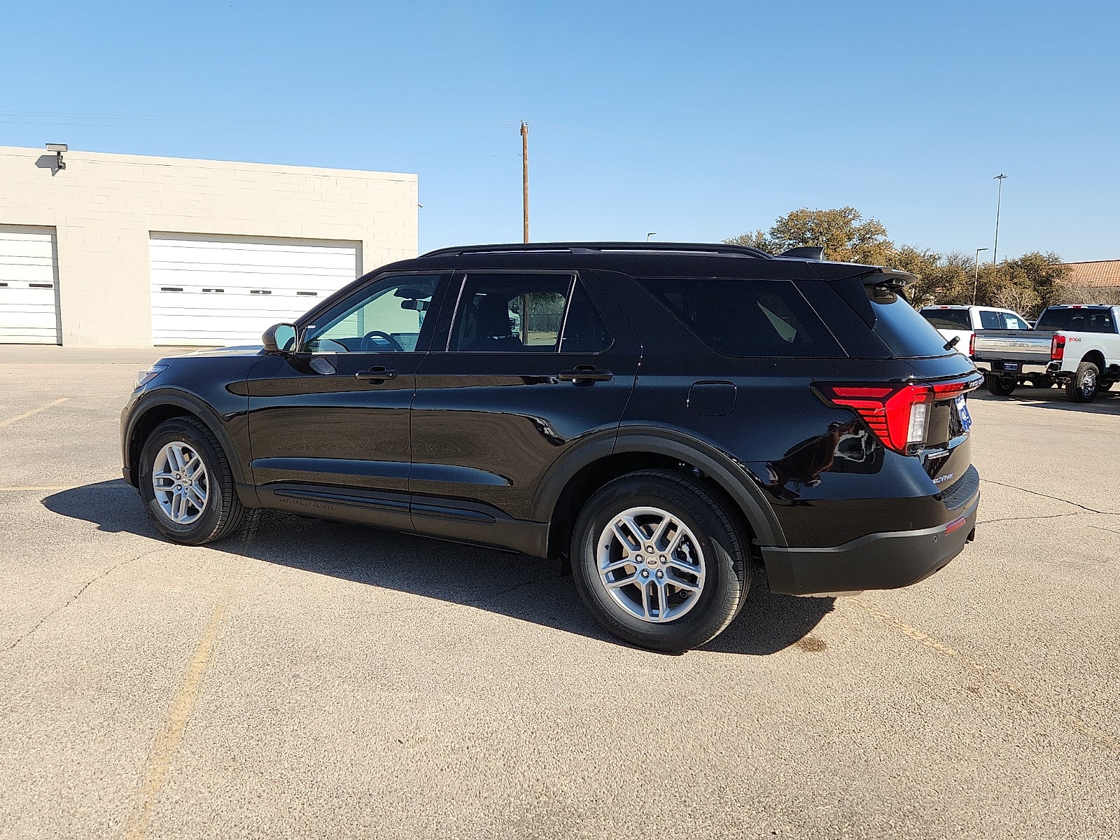 2026 Ford Explorer Active w/200A Pkg